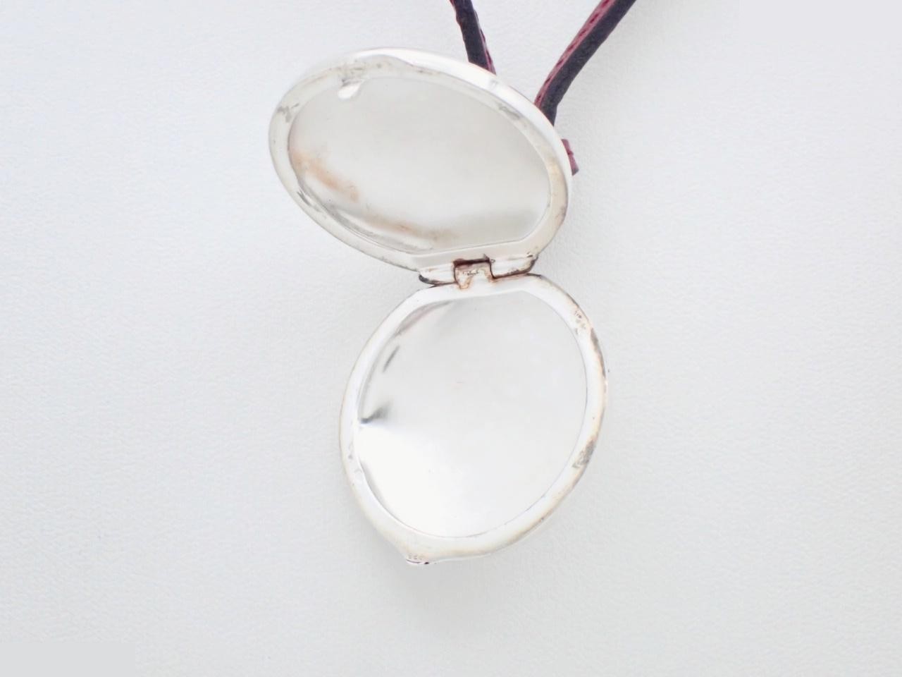 Pill Case Necklace, 925 Sterling Silver / Total Weight 17.2g — view 2