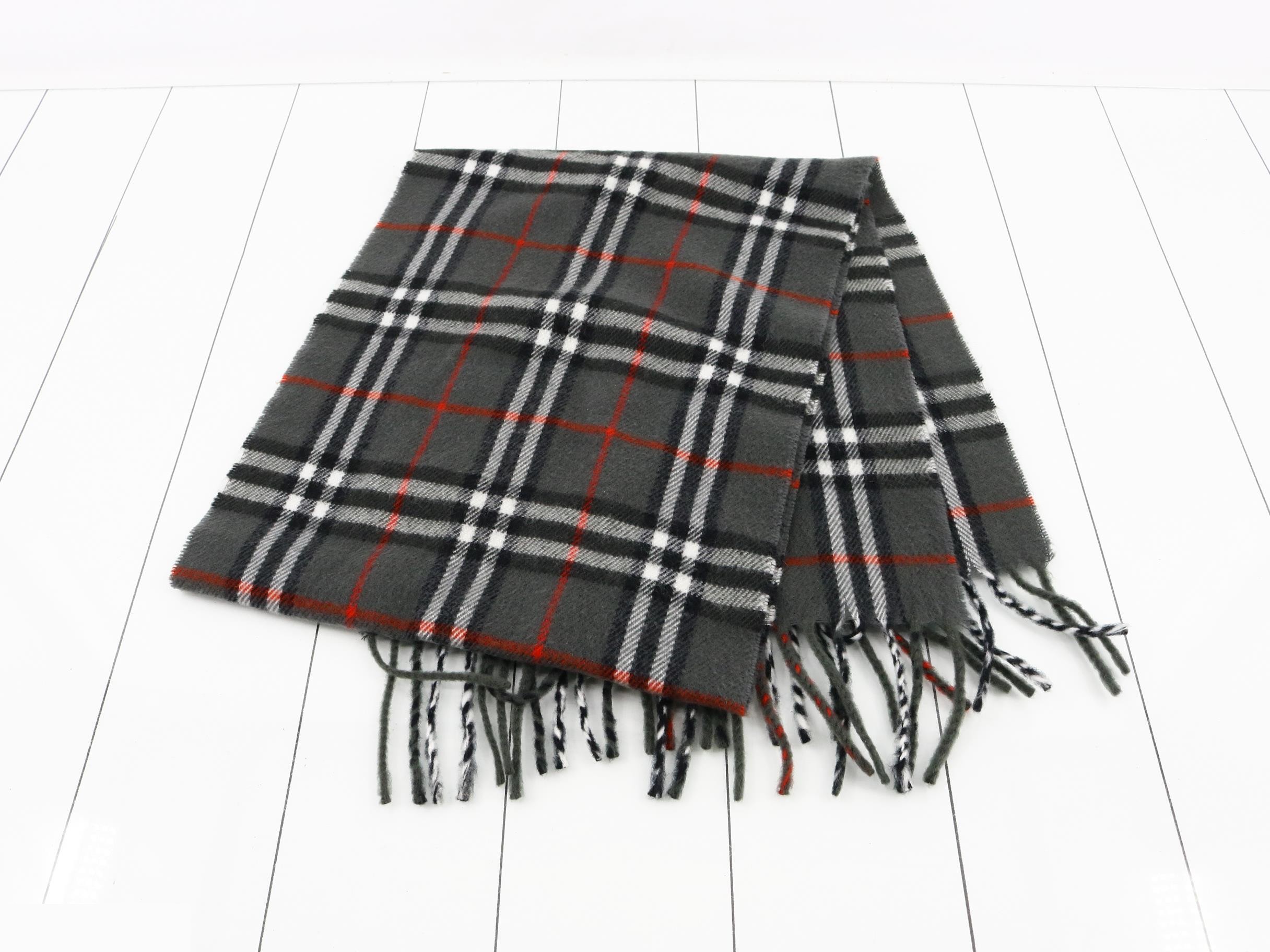 Other lines: Small items, accessories, and scarves — view 3
