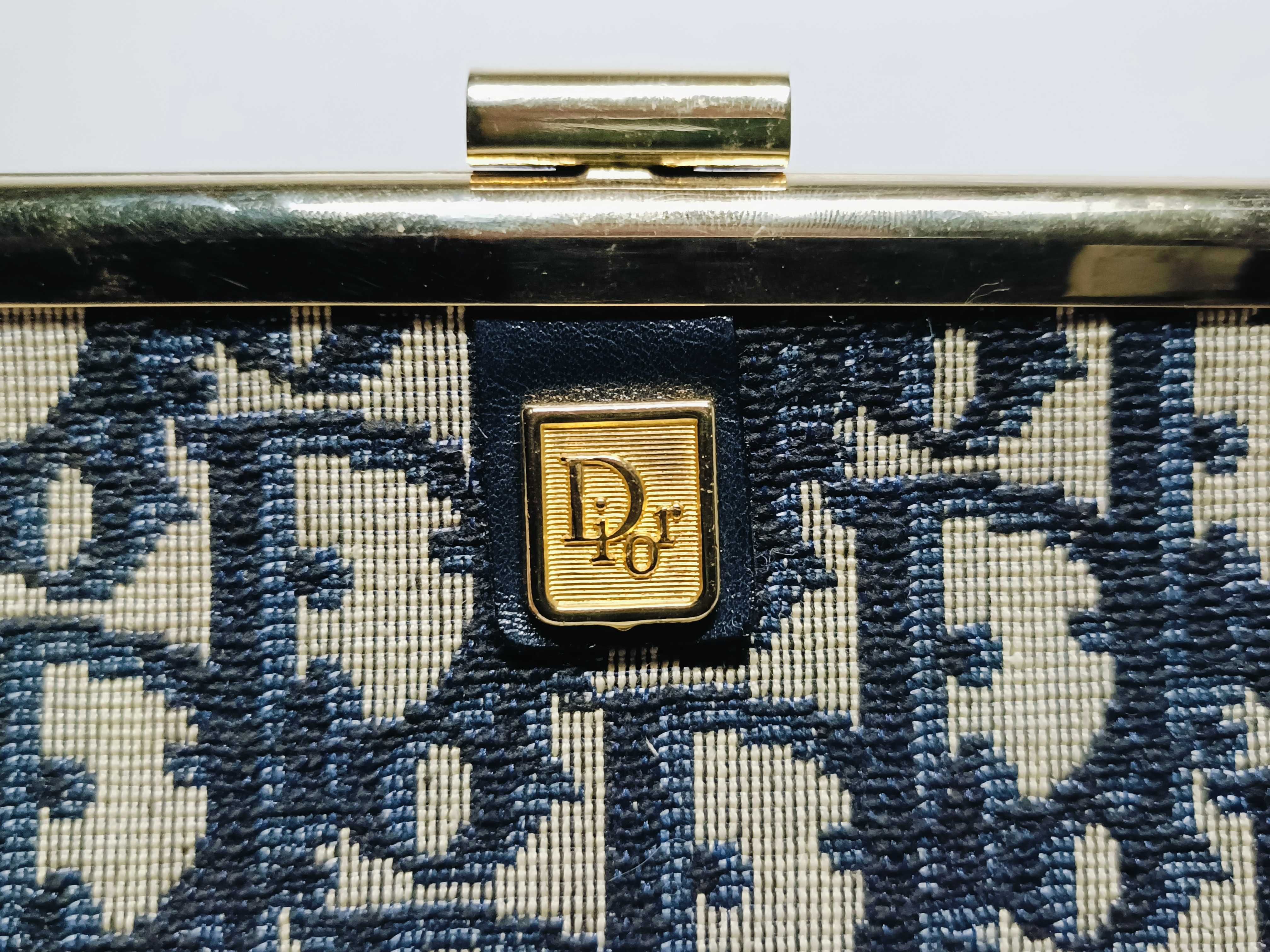 Trotter Clasp Clutch Bag — view 10