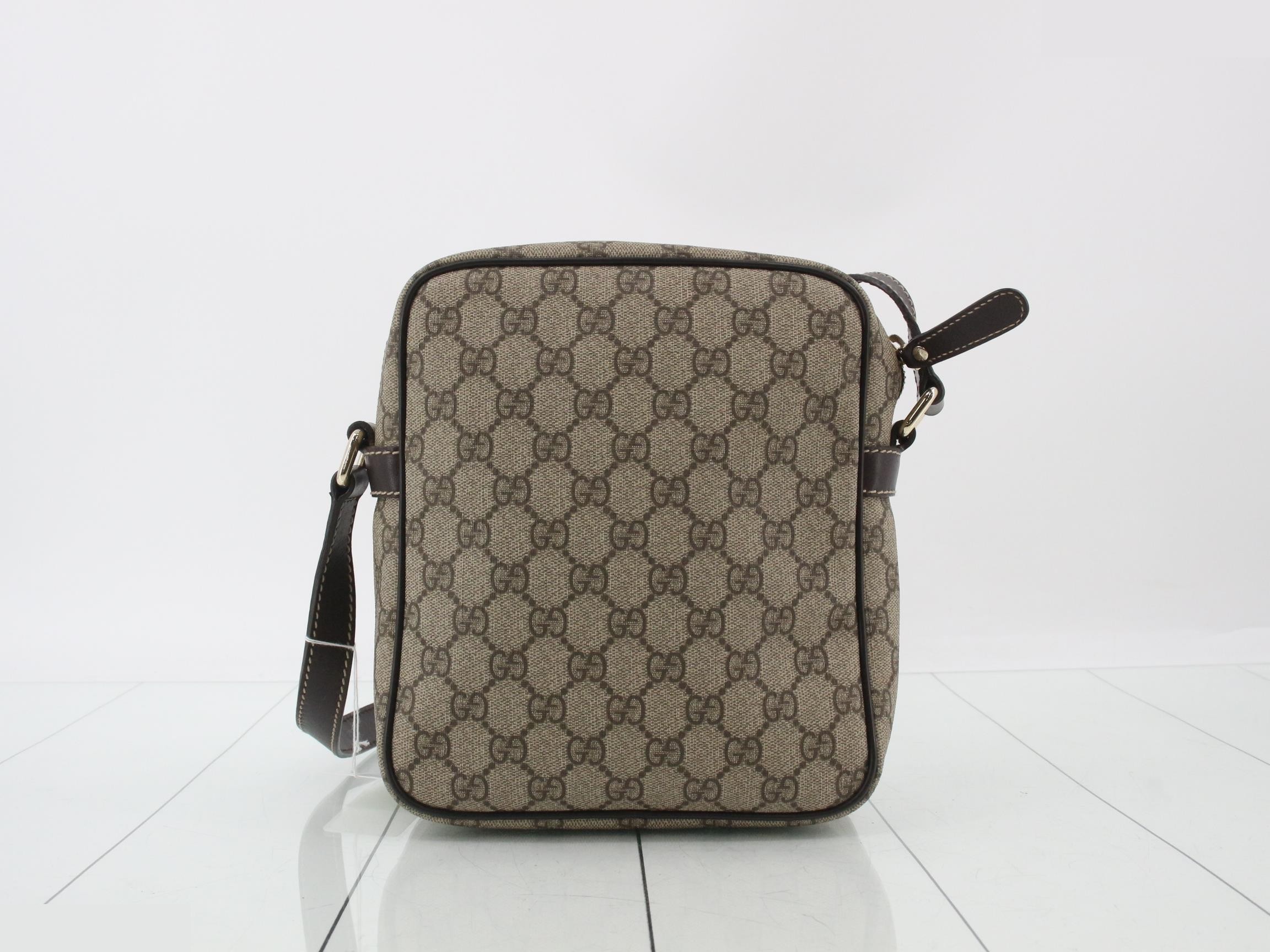 GG Supreme Shoulder Bag — view 2