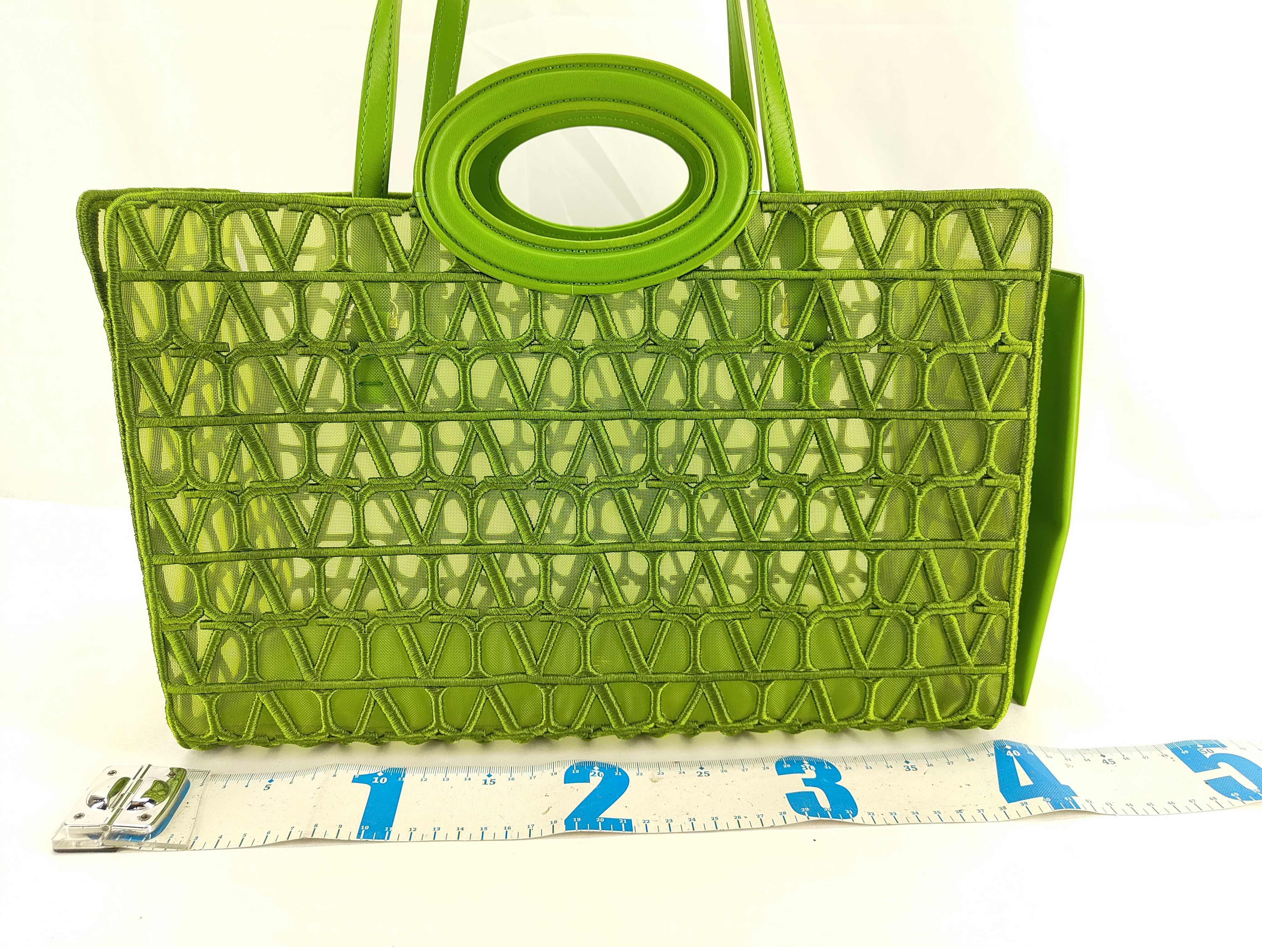 Le Troyes Toile Iconograph Embroidery Tote Bag — view 2