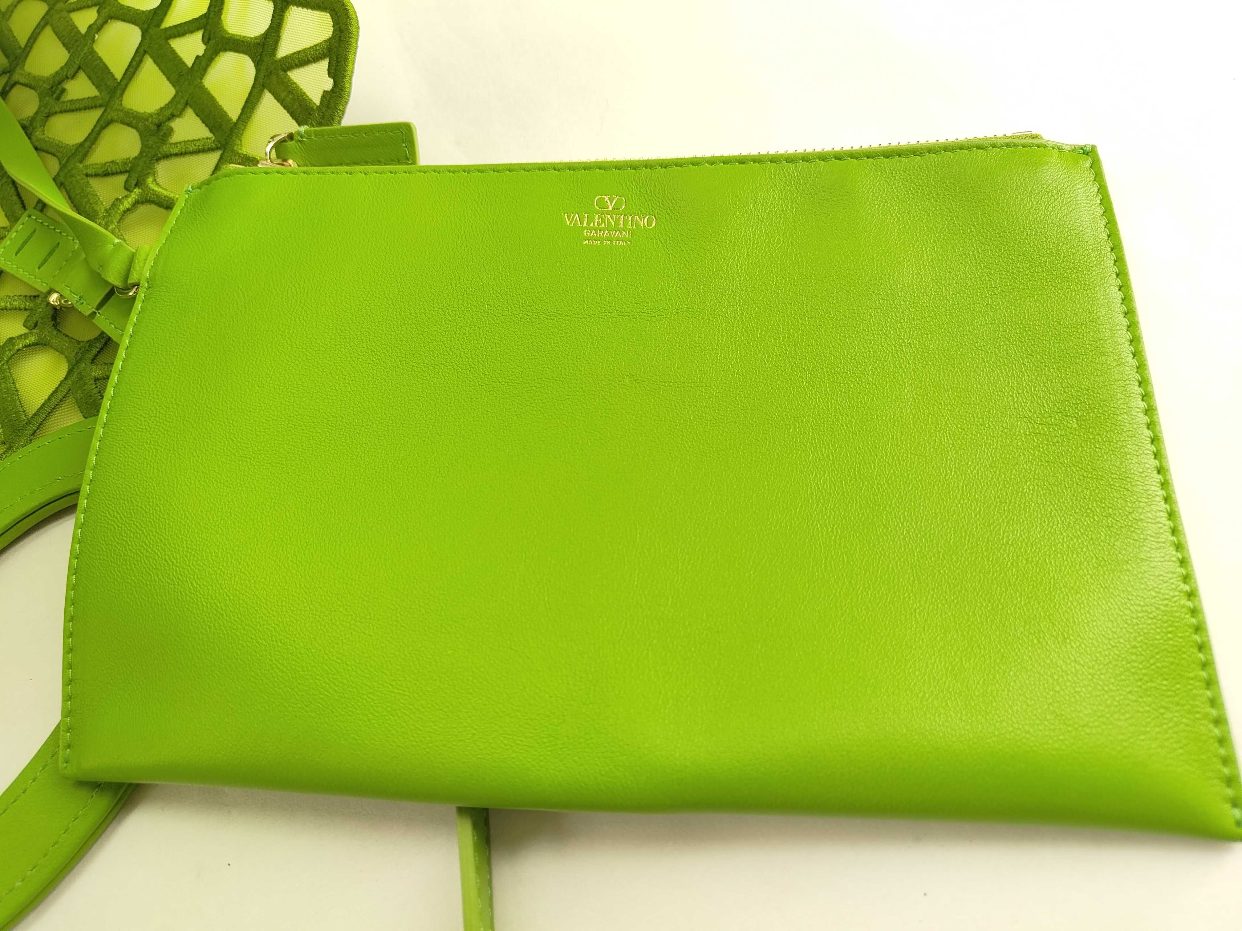 Le Troyes Toile Iconograph Embroidery Tote Bag — view 8