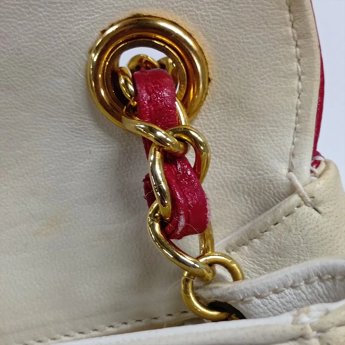 Coco Mark Lambskin Single Flap Single Chain Bag, White x Red, Gold Hardware, 0872440 (serial number in the 0s), Dust bag deteriorated. — view 11