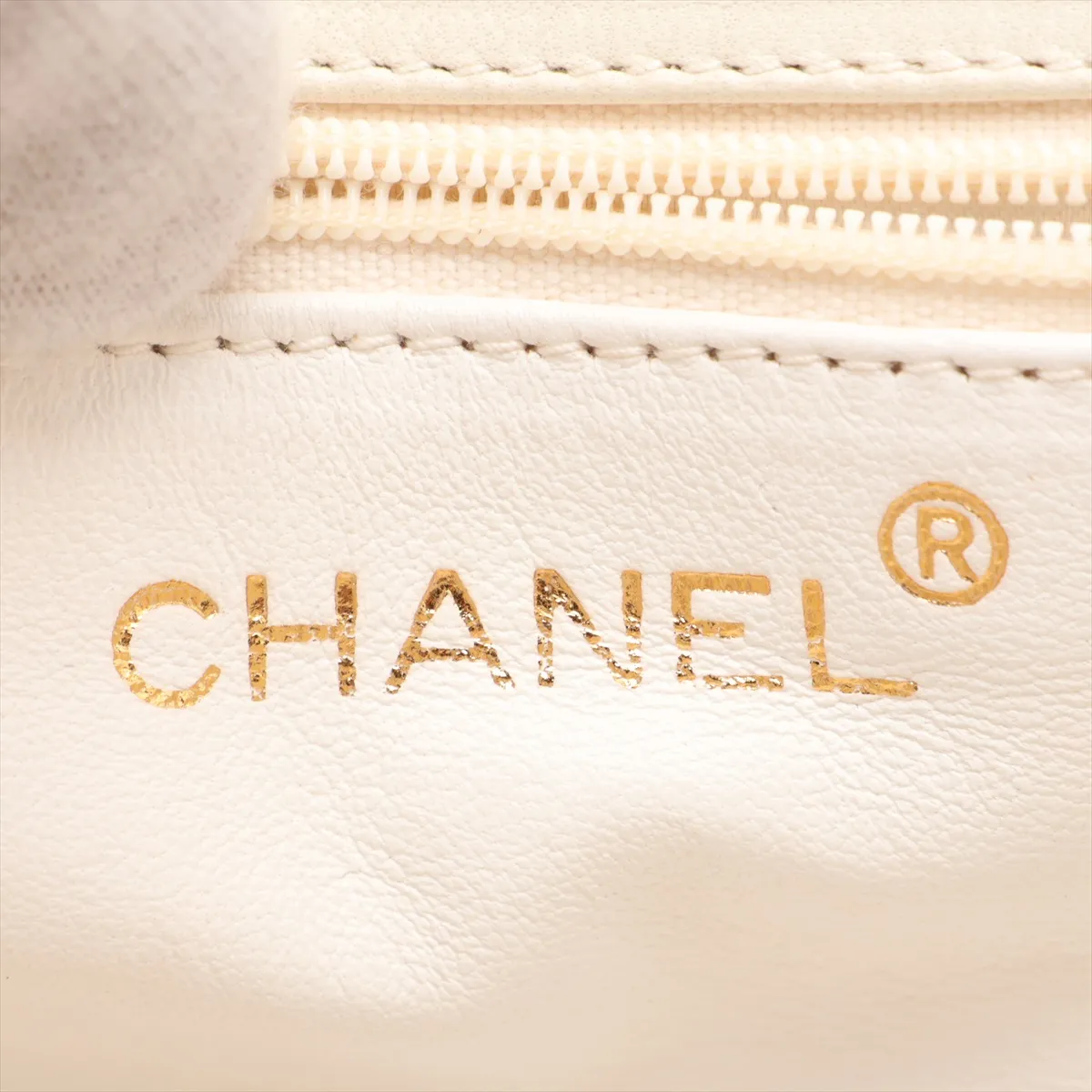 Coco Mark Lambskin Single Flap Single Chain Bag, White x Red, Gold Hardware, 0872440 (serial number in the 0s), Dust bag deteriorated. — view 8