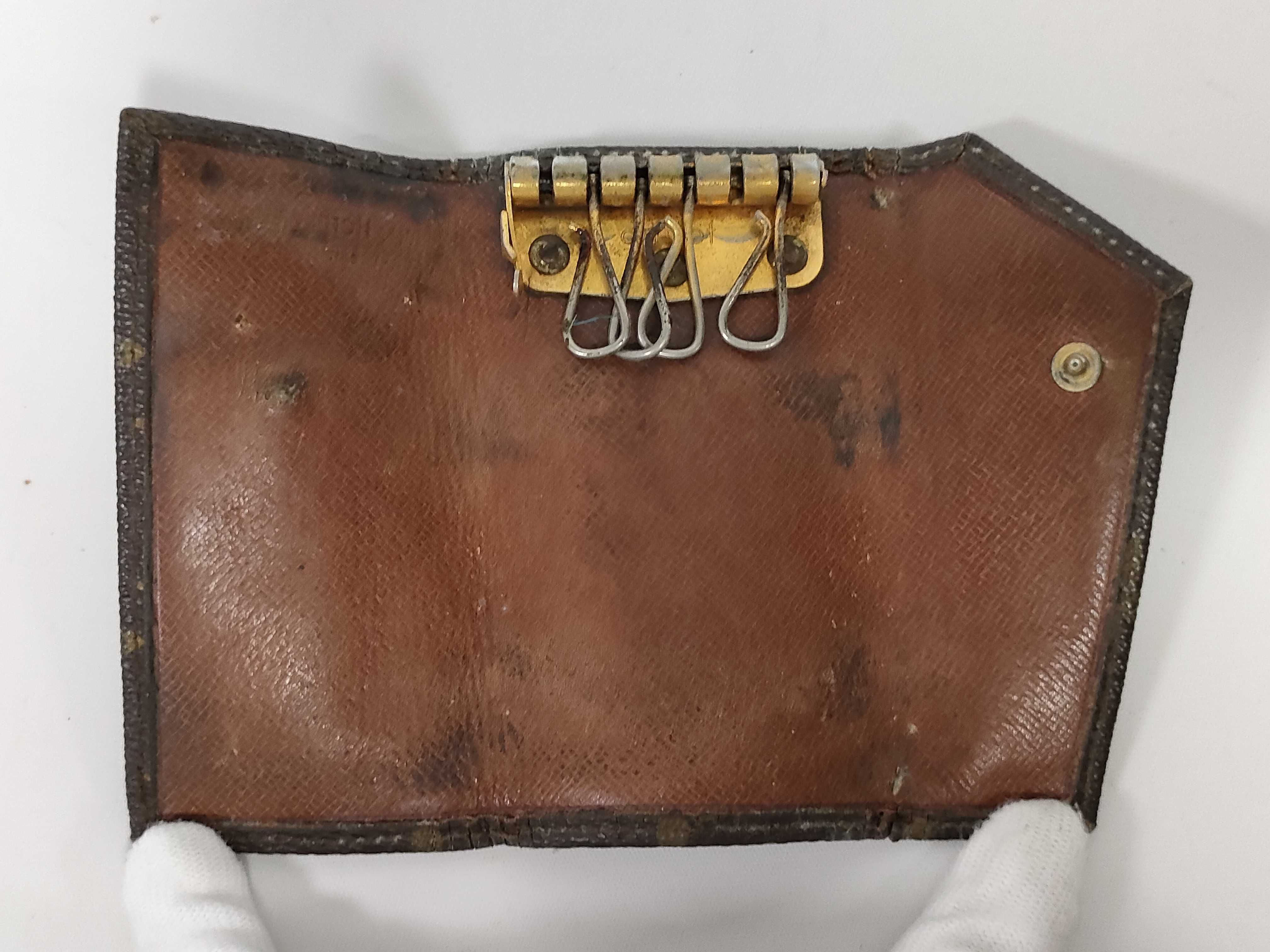 4-Key Case Set (Key Cases & Key Holders) — view 8