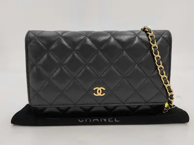 Lambskin Matelassé Chain Wallet Shoulder Bag