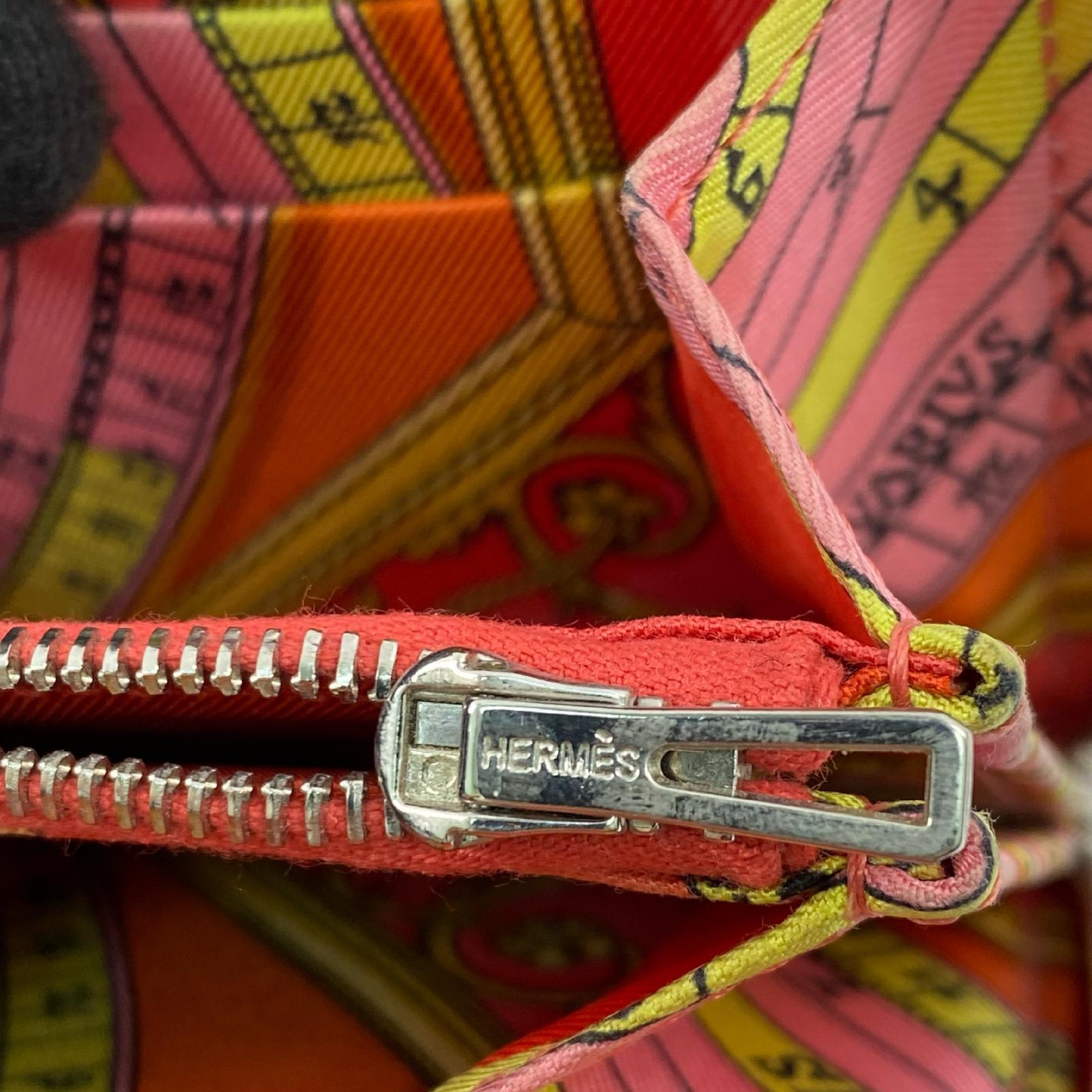 【*Shipped from: Hong Kong*】HERMES ( ) Pink Epsom Silk In Compact Stamp Q Bi-fold Wallet Billfold — view 15
