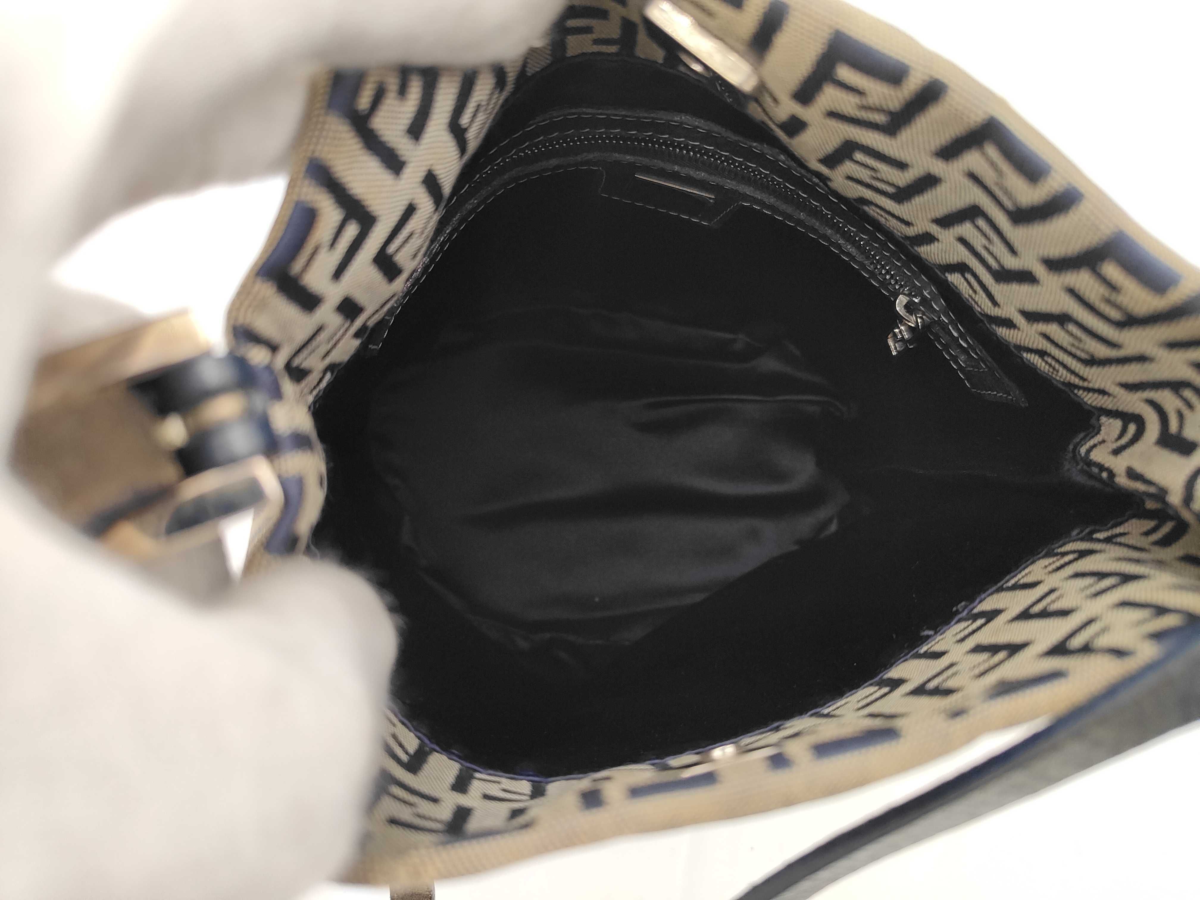 Zucchino Navy Shoulder Bag — view 7
