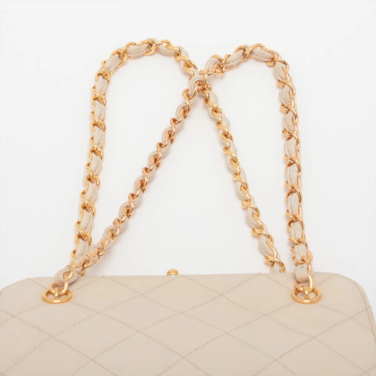 Matelassé Lambskin Chain Shoulder Bag, Kiss-lock Closure, White, Gold Hardware, 4232235, Series 4 — view 6