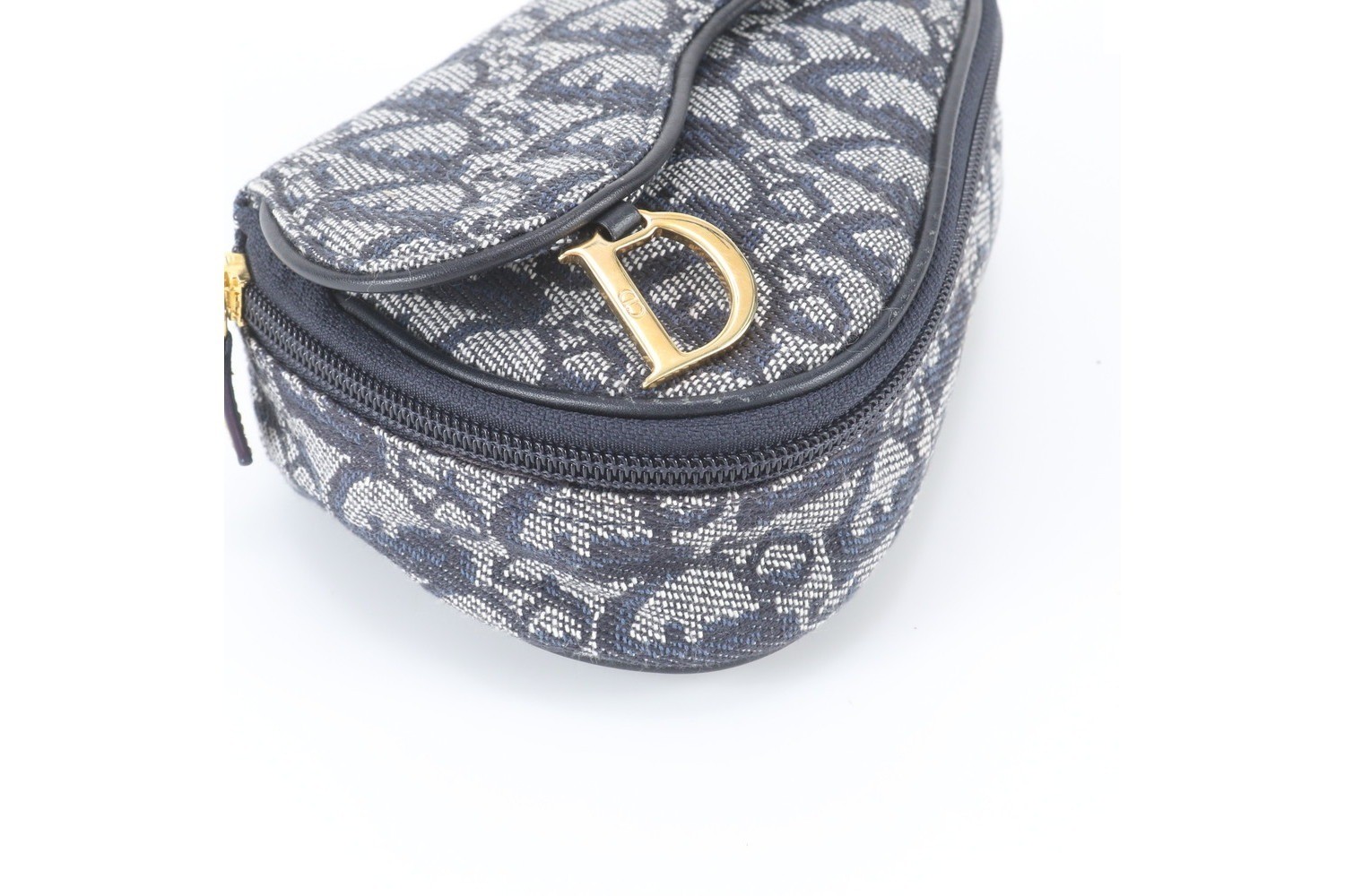 Trotter Saddle Pouch Leather Clutch Bag — view 3