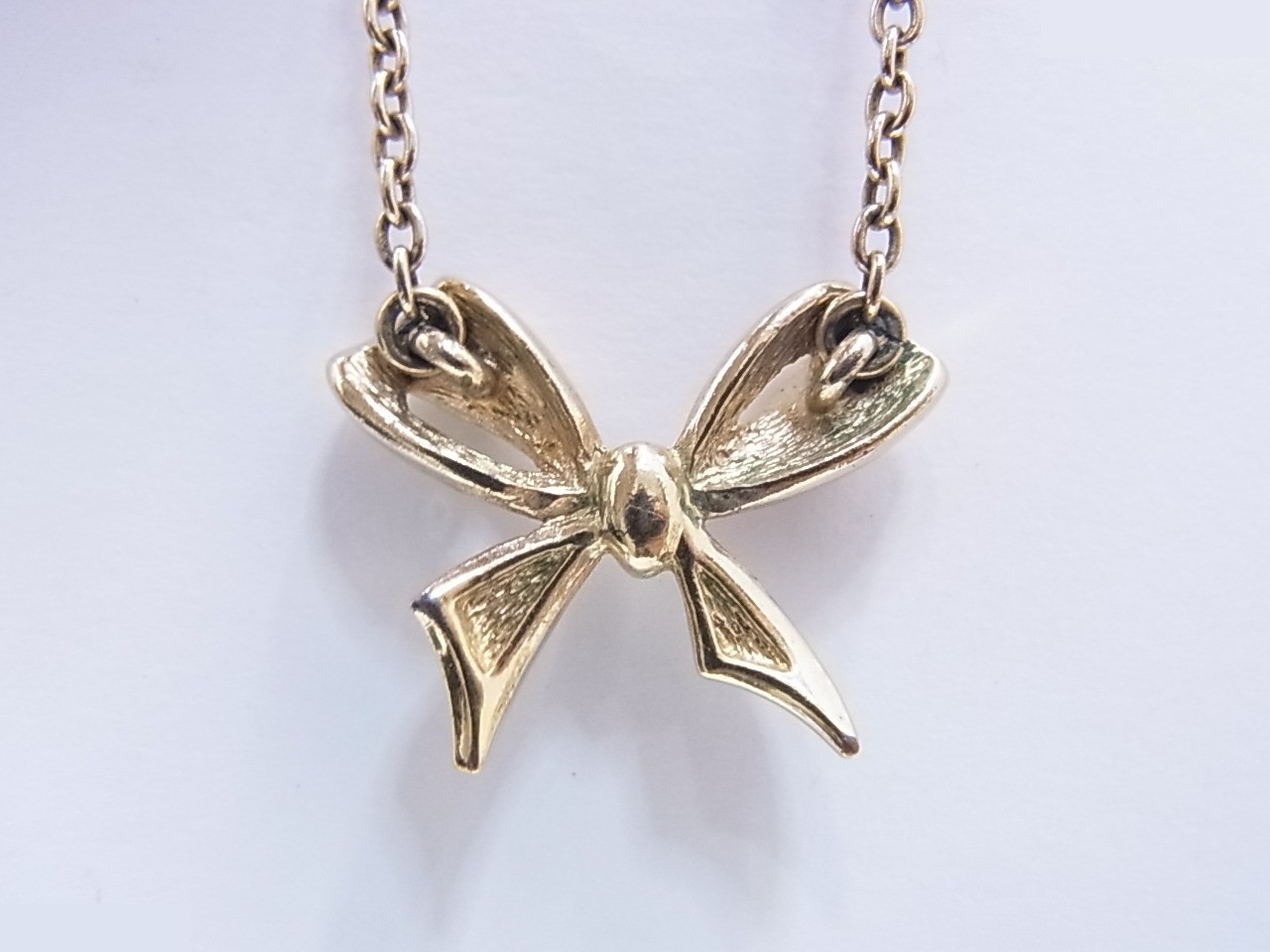 Rhinestone-embellished ribbon pendant — view 2