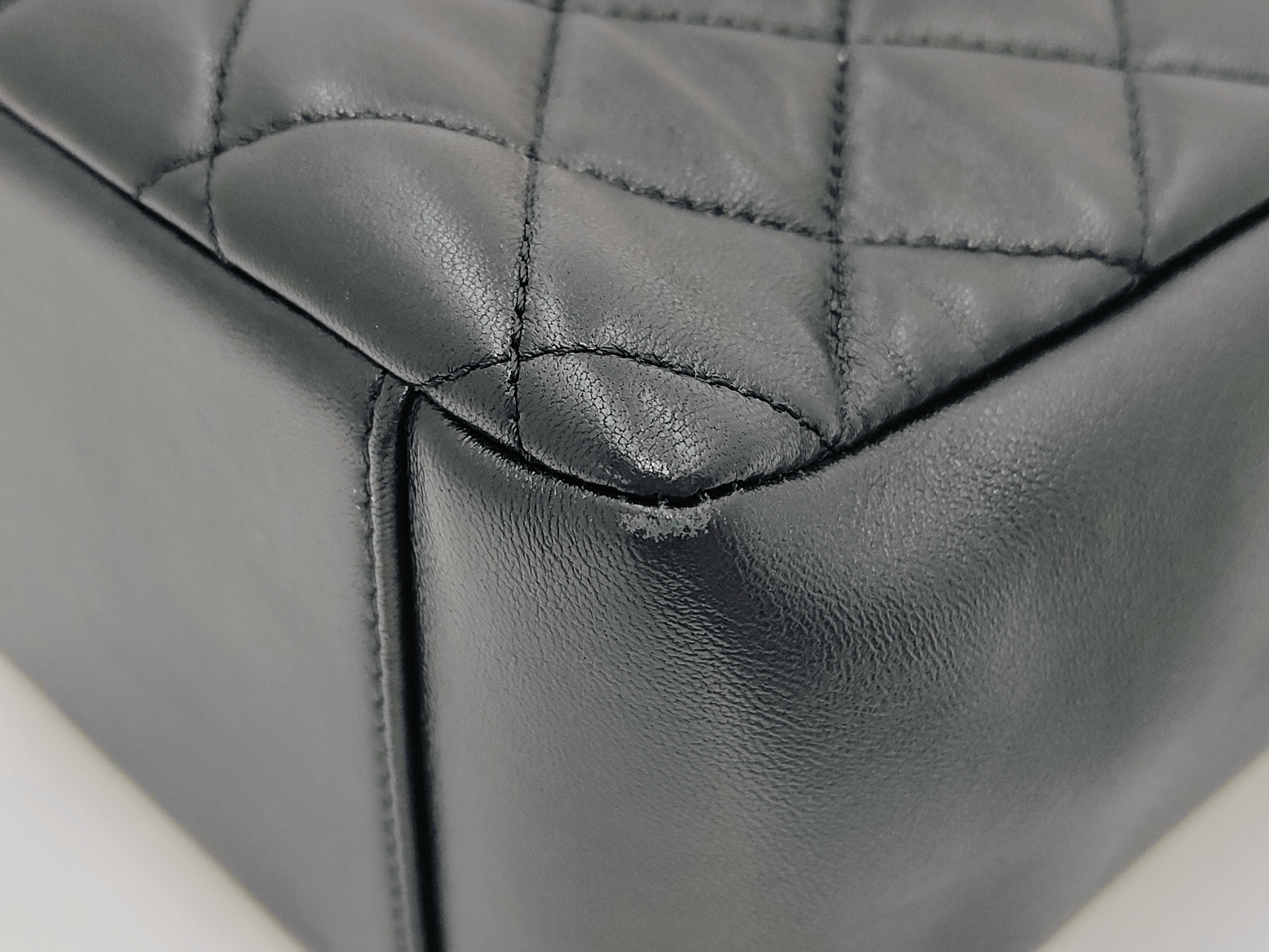 Matelassé CC Logo Chain Shopping Bag Tote Bag — view 7