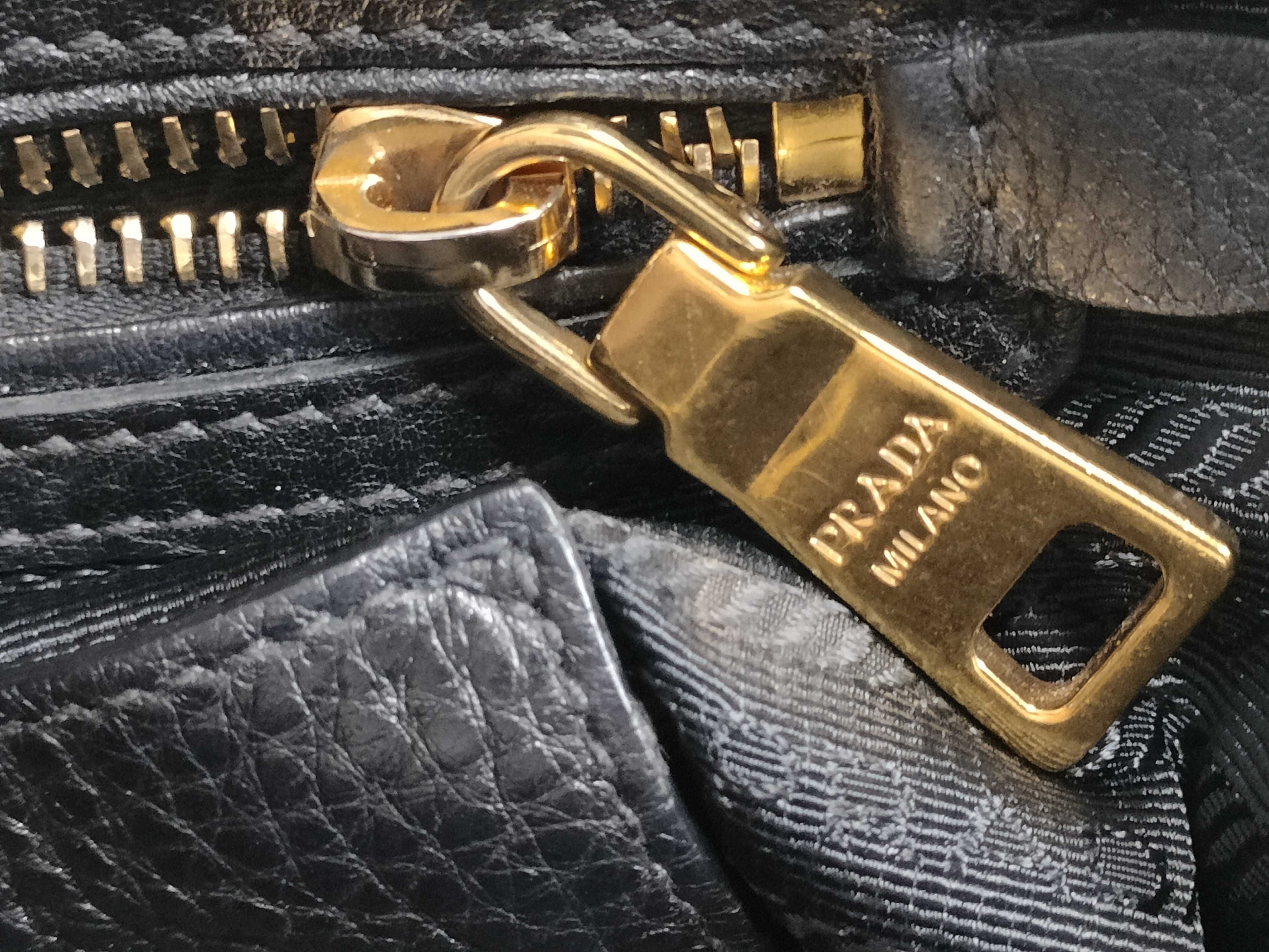 Vitello Daino/Black/B3091M Handbag — view 14