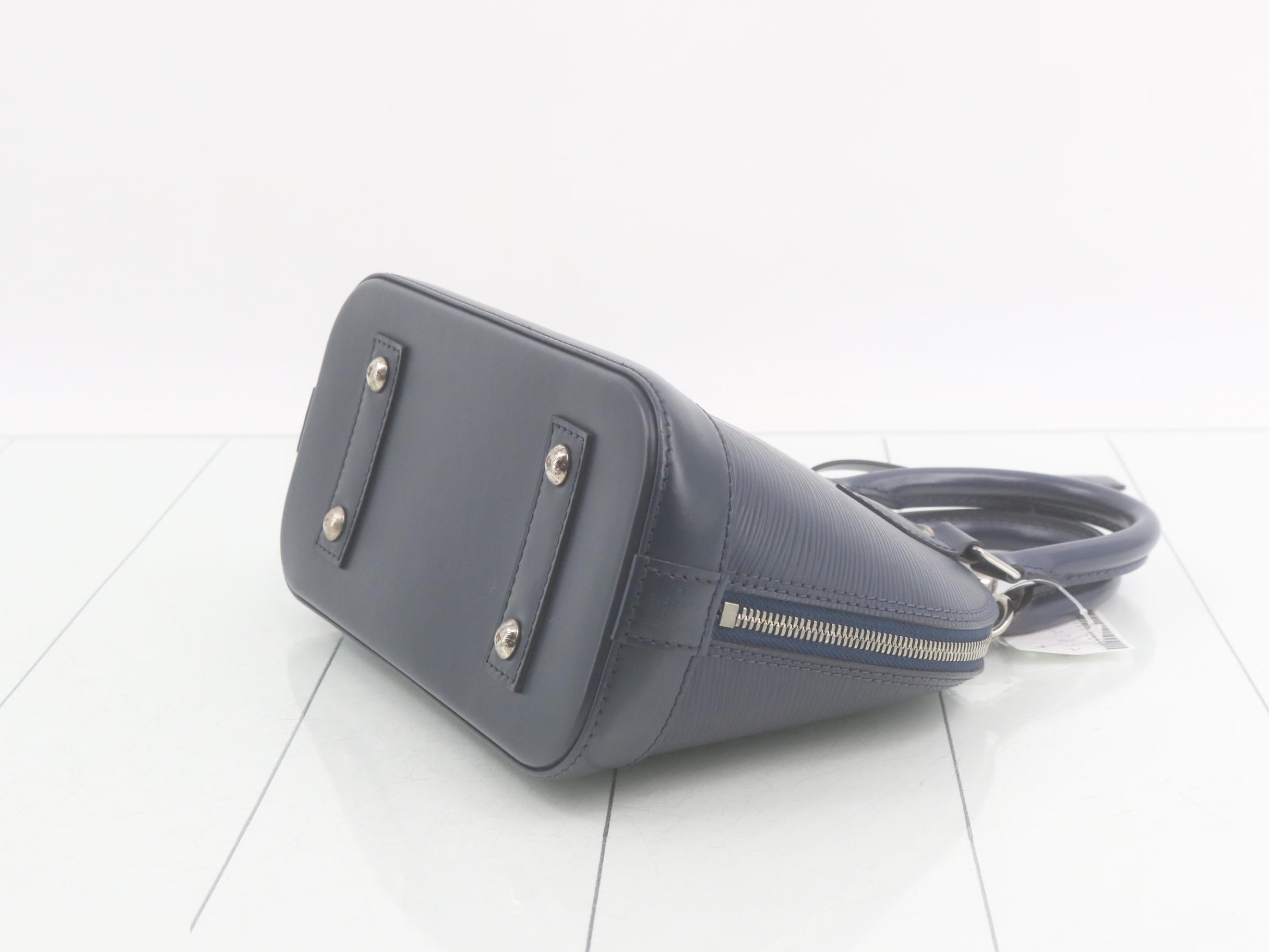 Epi Alma BB Indigo Blue 2-Way Handbag — view 6