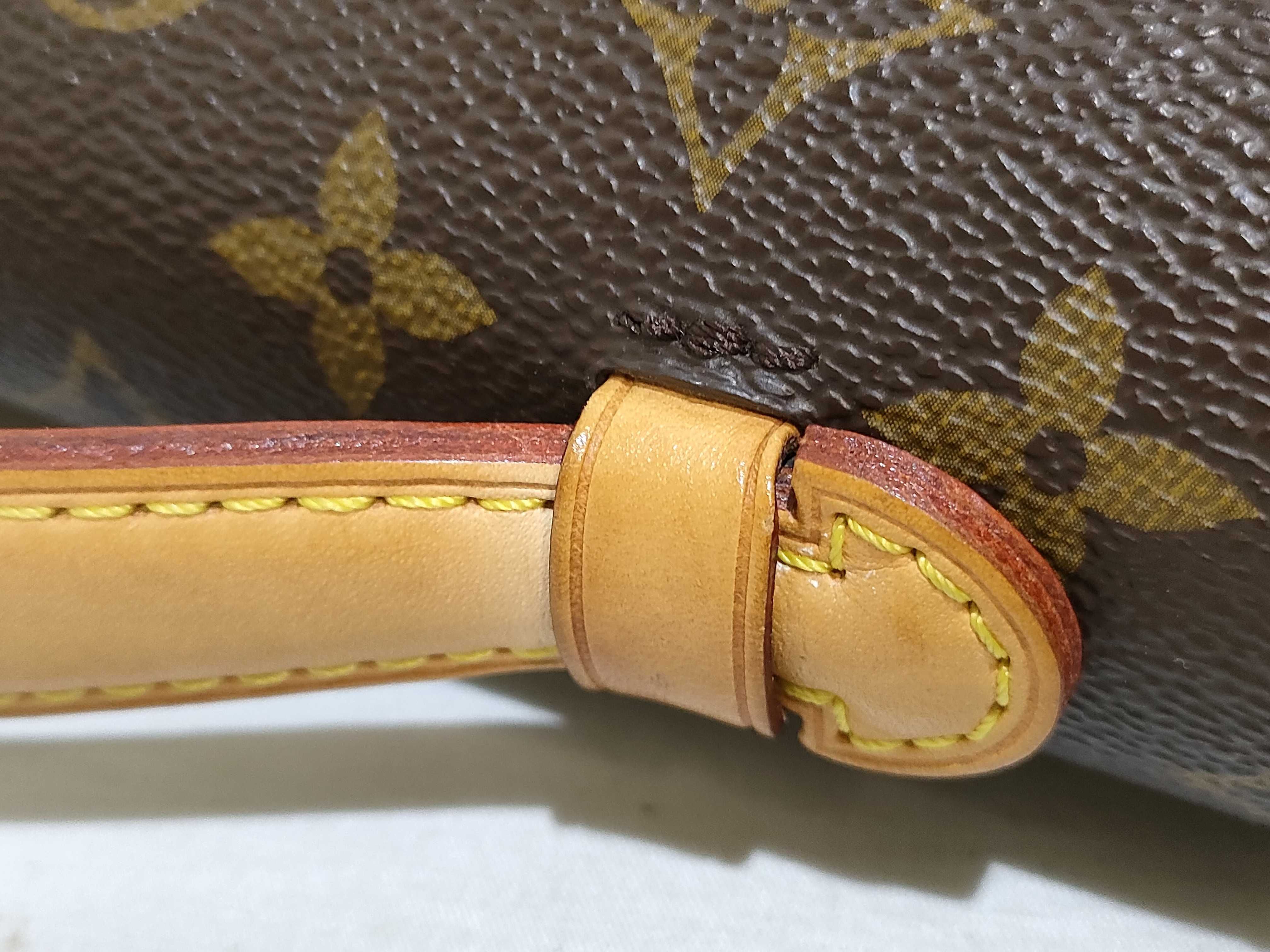 Monogram Louis Vuitton Pochette Métis Shoulder Bag Handbag — view 4