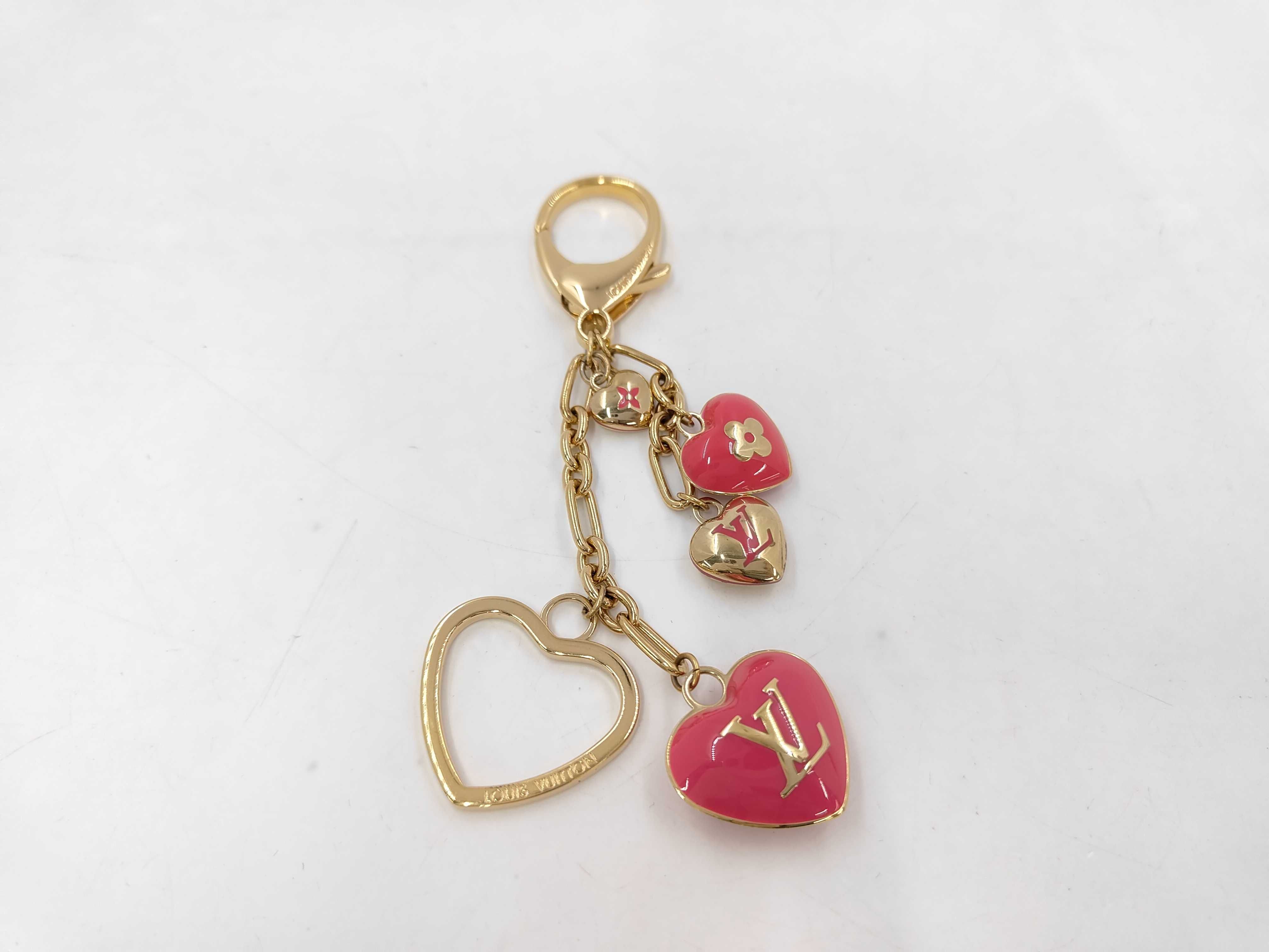 charm — view 3