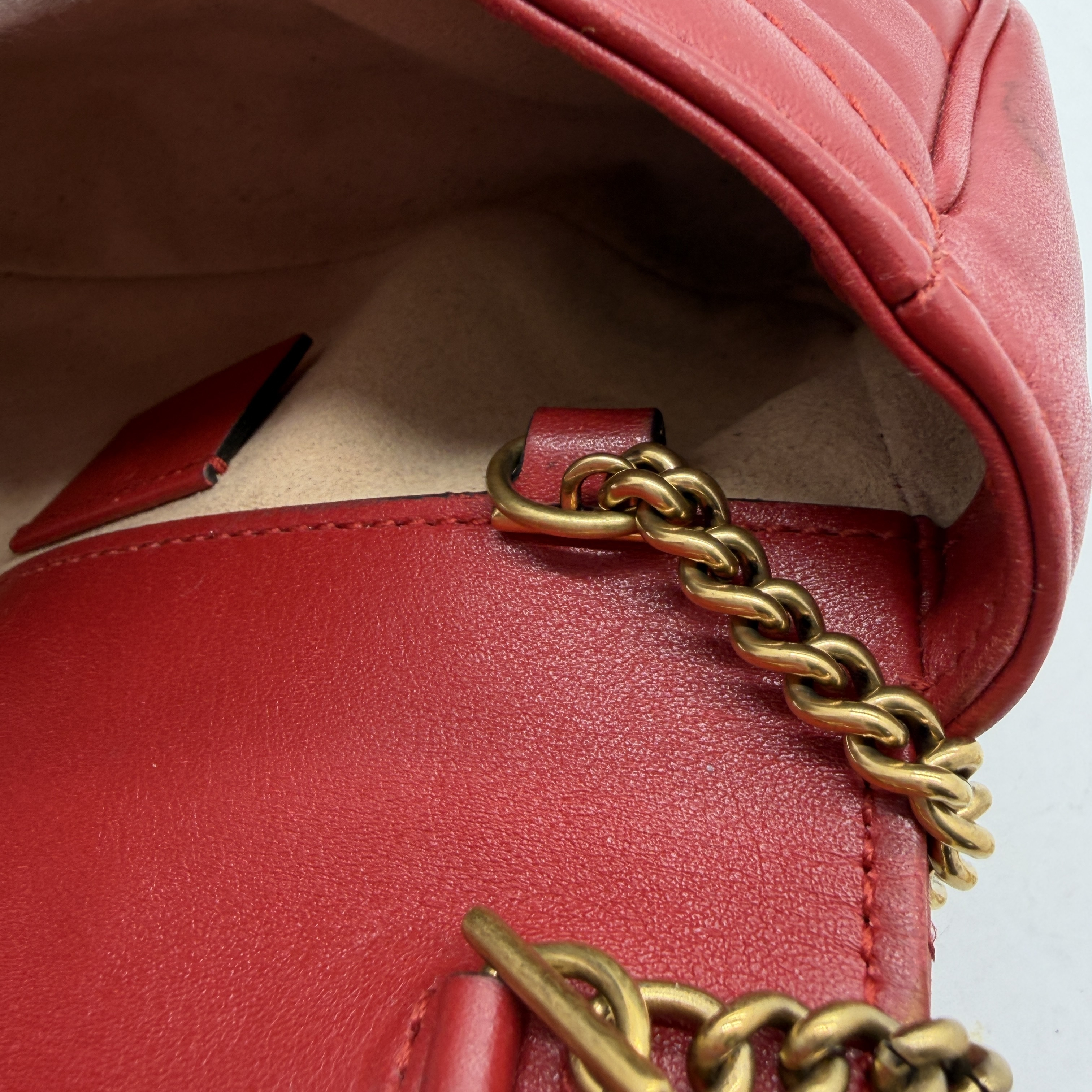 GG Marmont Quilted Small Shoulder Bag — view 9
