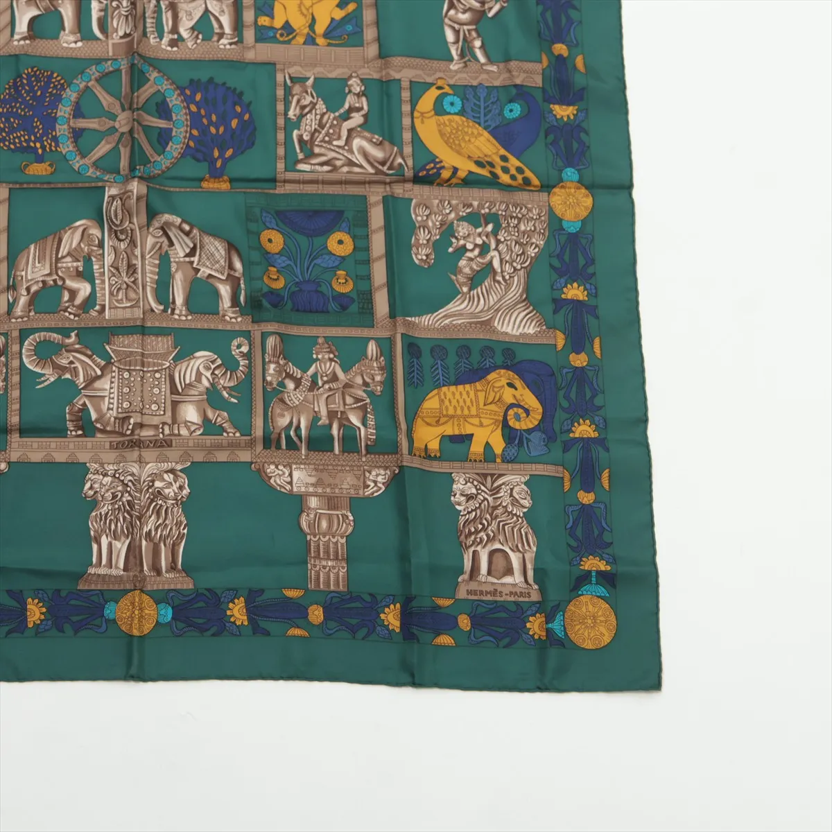 Carre 90 TORANA (Tower Gate) Scarf, Silk, Green. Shows signs of wear, — view 4