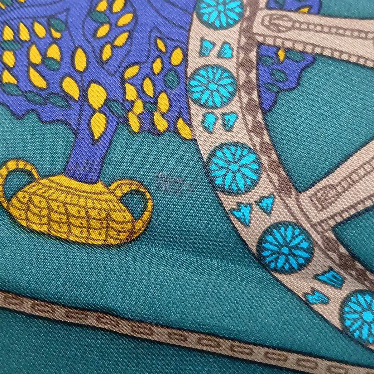 Carre 90 TORANA (Tower Gate) Scarf, Silk, Green. Shows signs of wear, — view 7