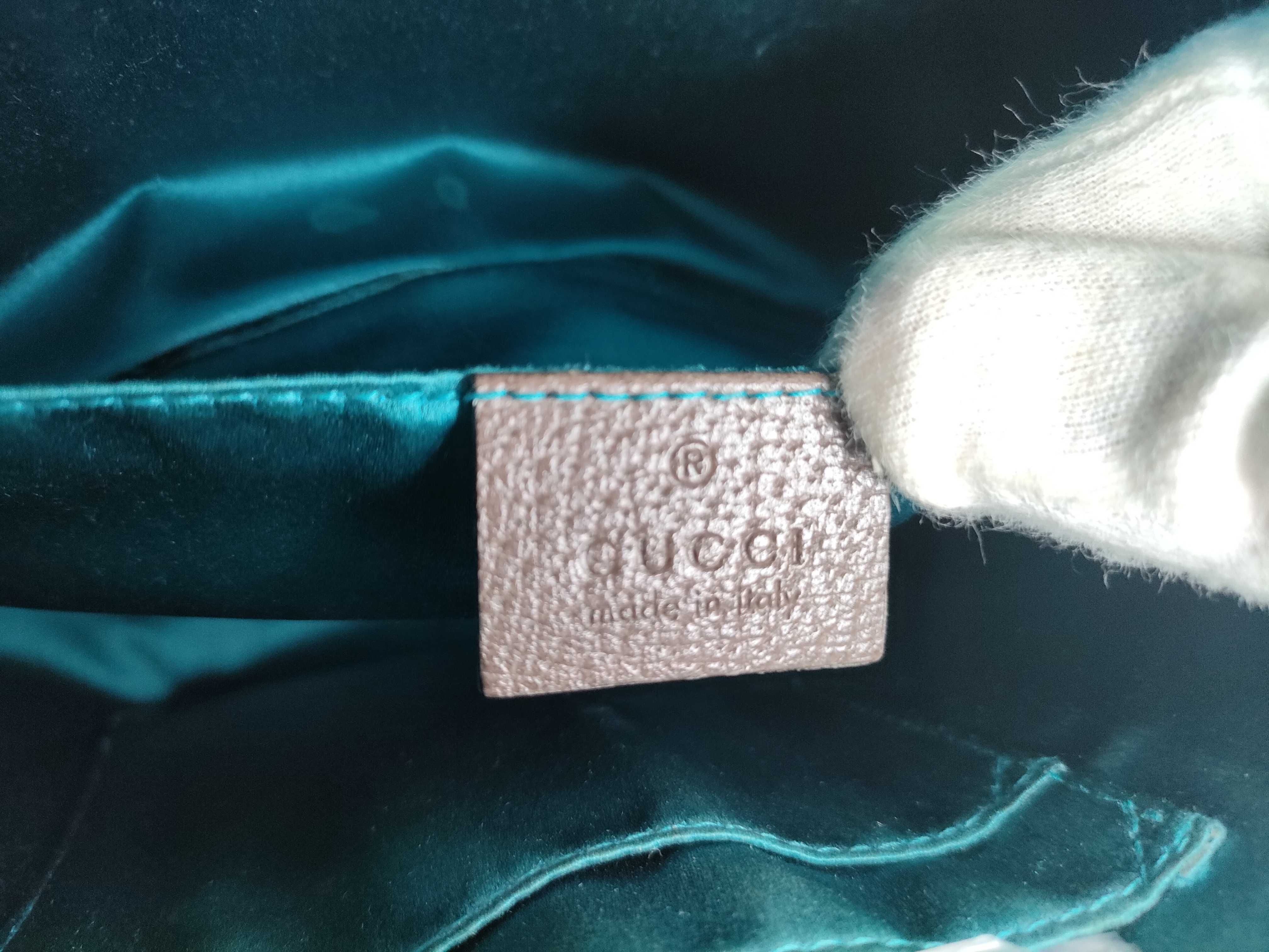 GG Supreme Shoulder Bag with Dust Bag — view 14