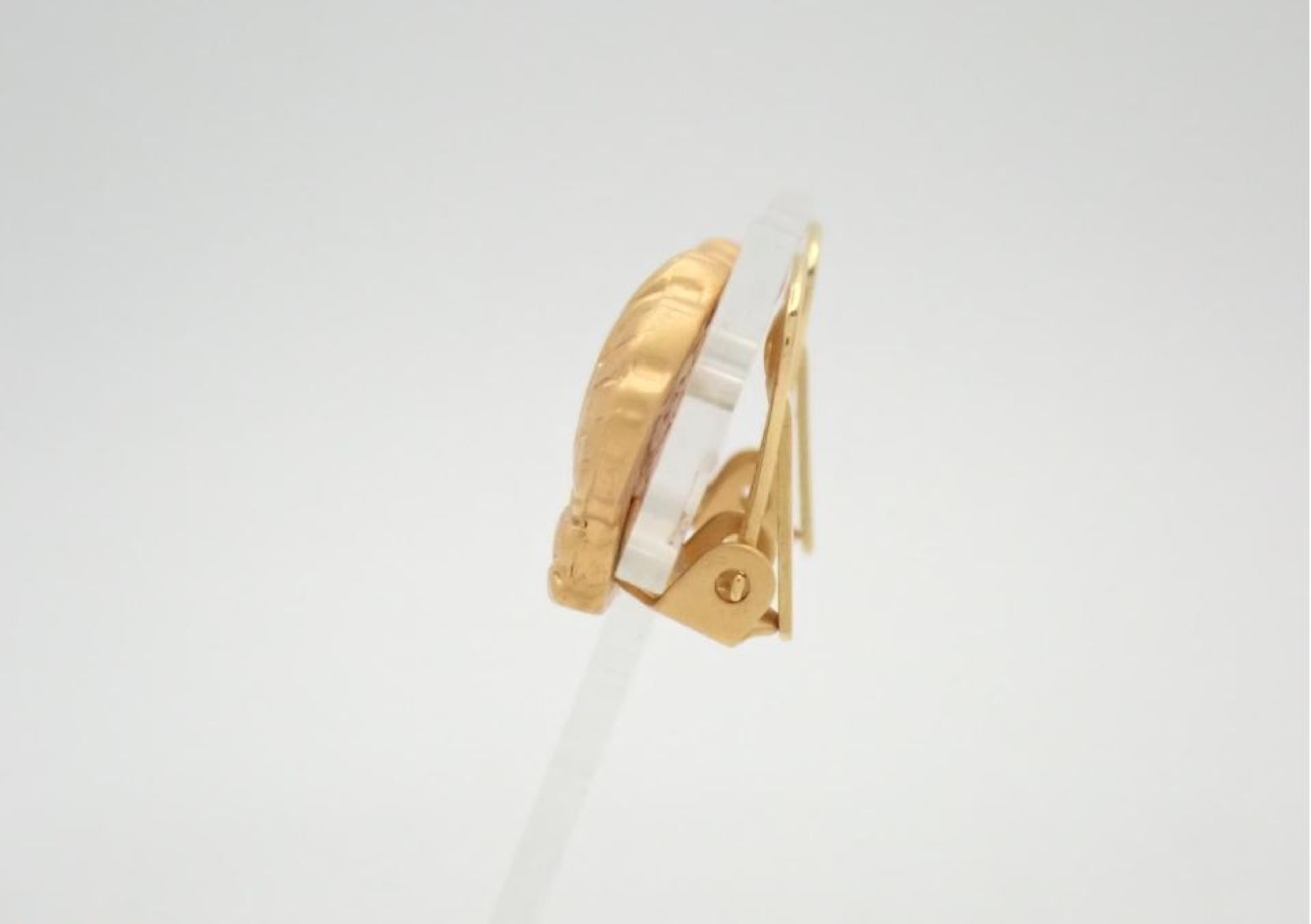 seashell motif earrings — view 3
