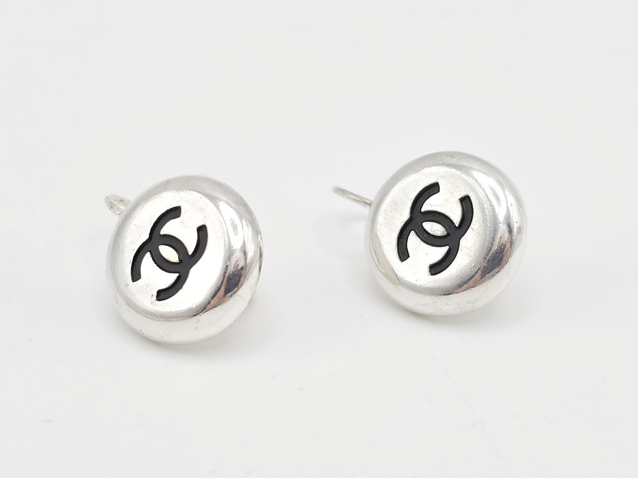earrings — view 2