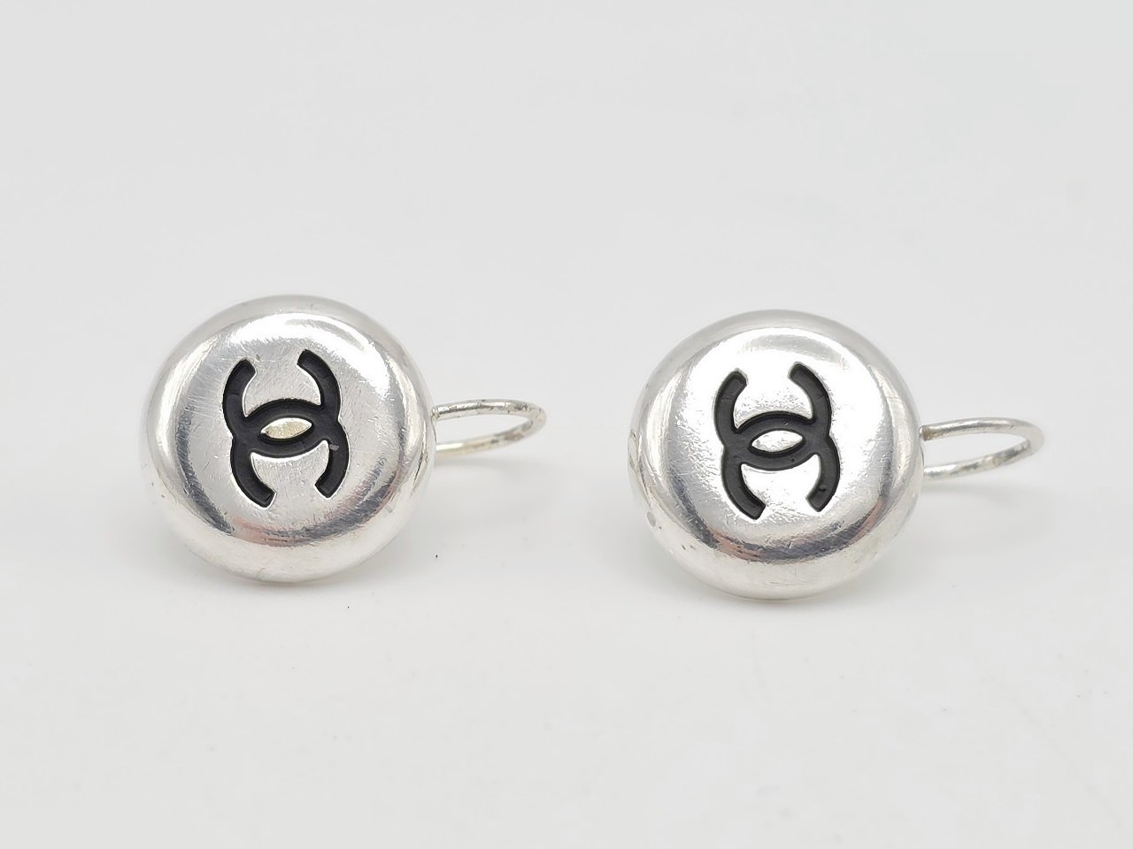 earrings — view 3