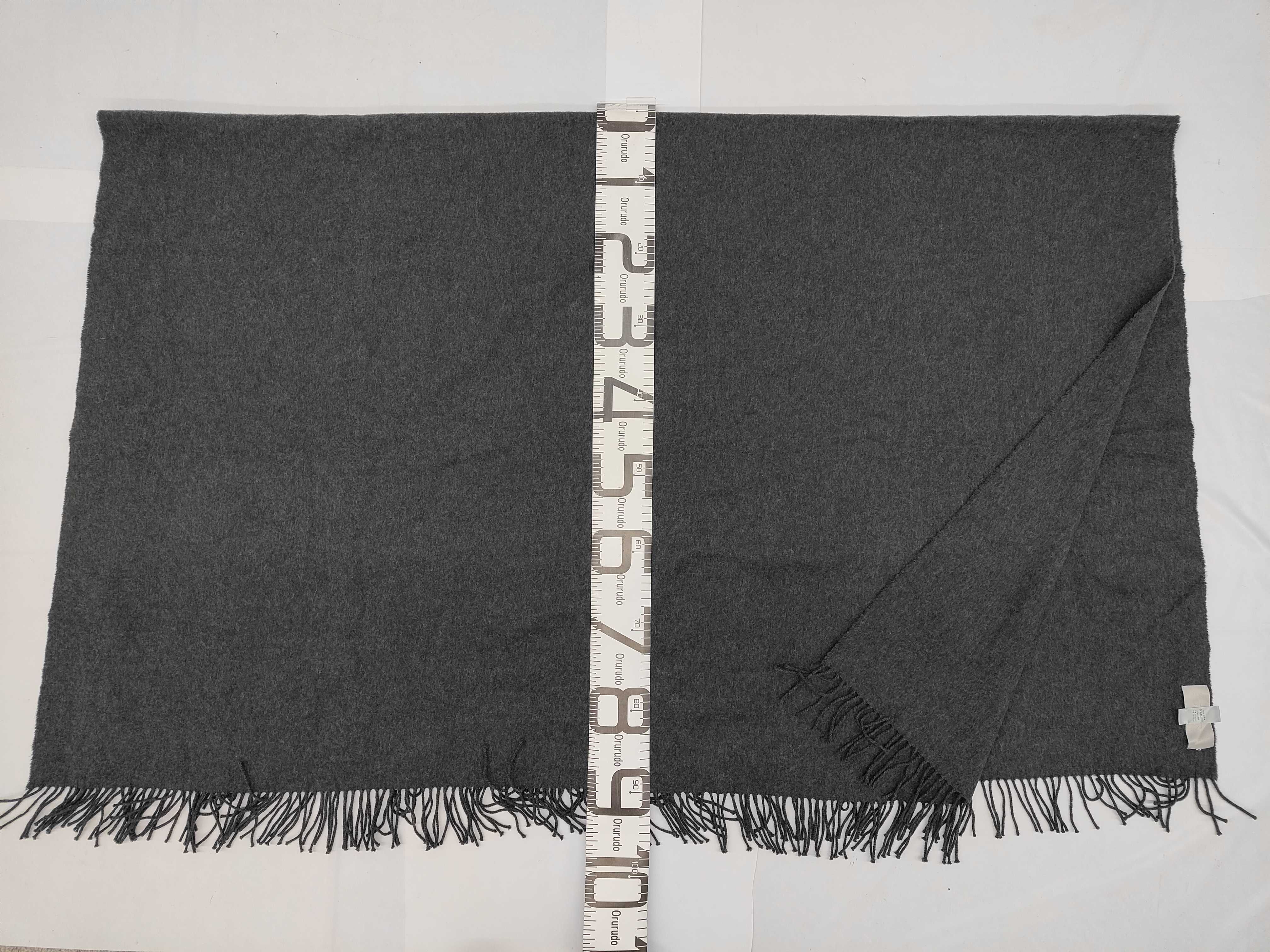 large stole and other accessories — view 2