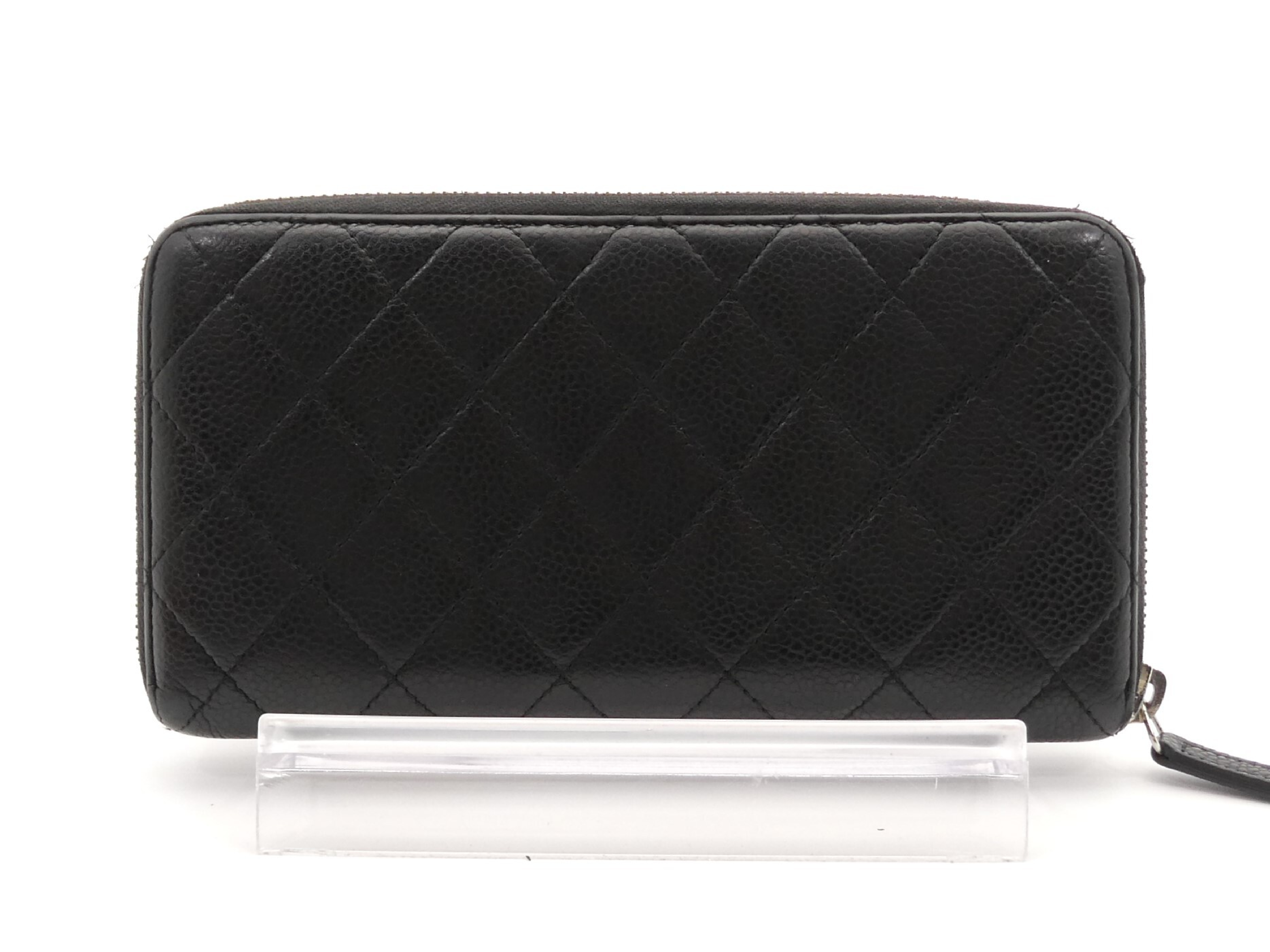Matelassé Caviar Skin Coco Mark Round Zip Wallet — view 2