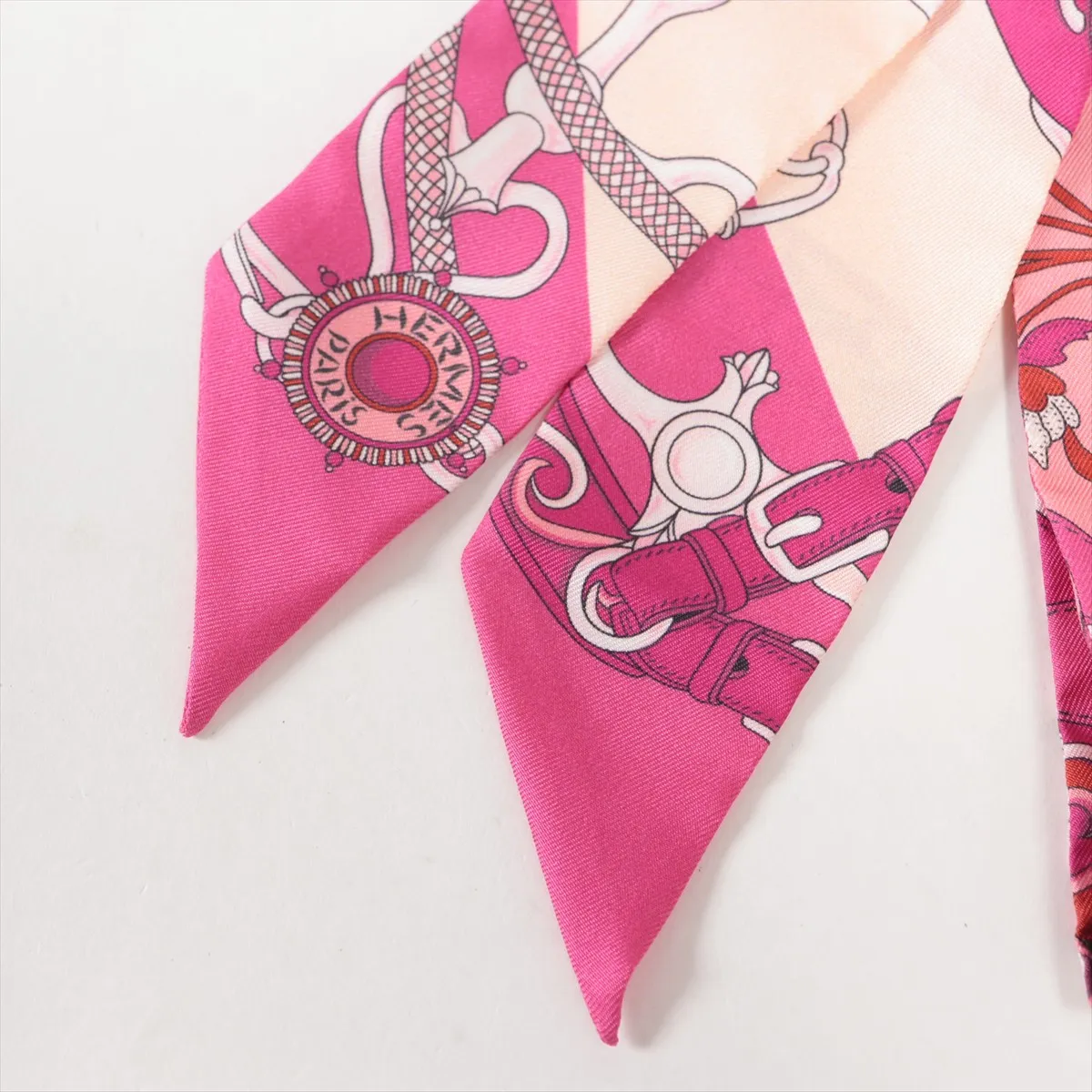Twilly Festival des Amazones (Amazon Festival) scarf, silk, pink. Shows signs of wear, — view 2