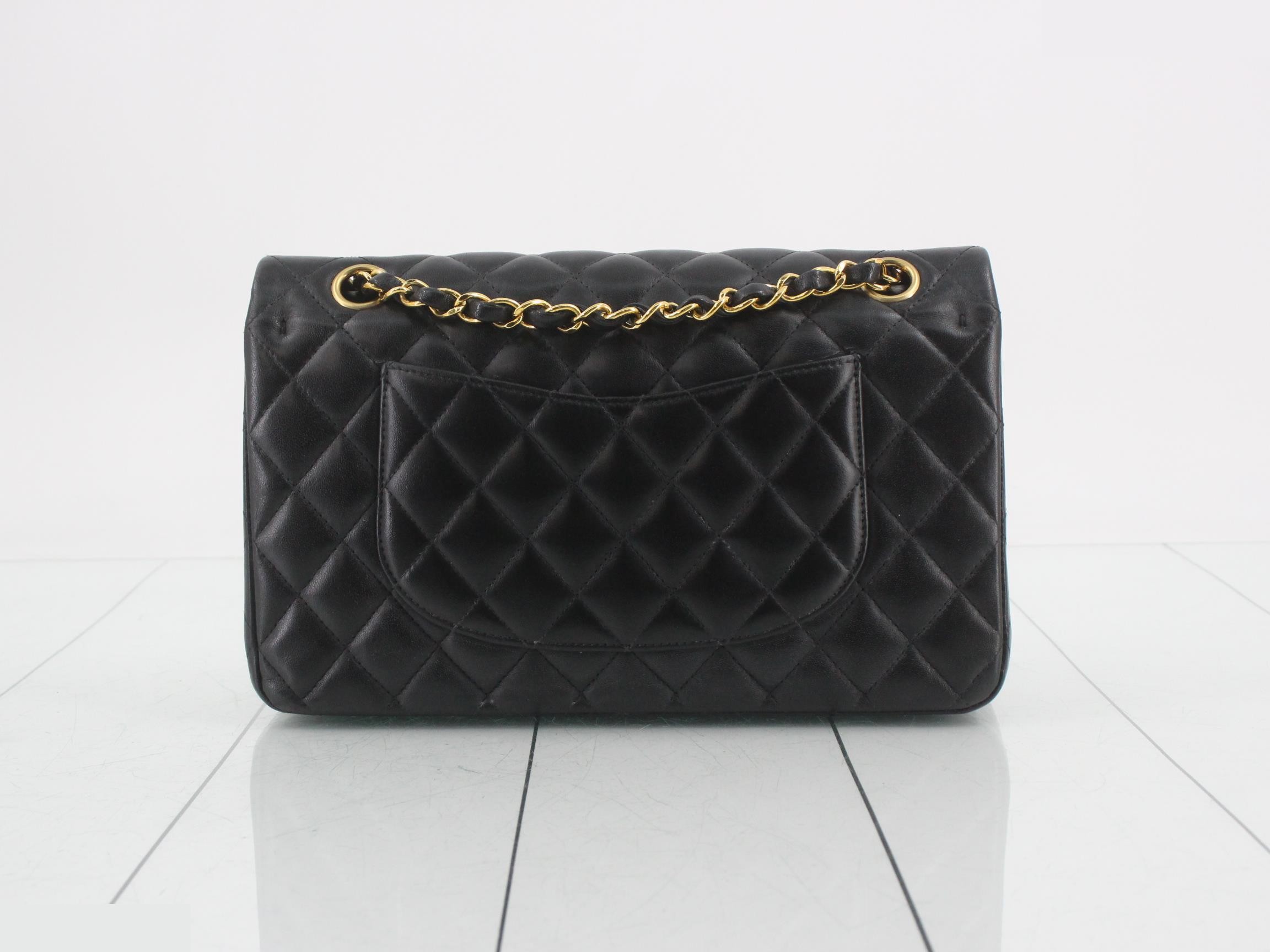 Matelassé 25 Leather Double Flap Double Chain Shoulder Bag — view 2
