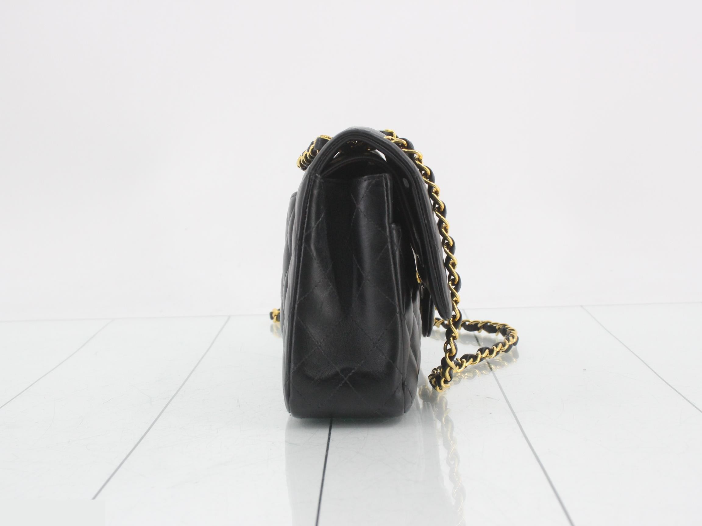 Matelassé 25 Leather Double Flap Double Chain Shoulder Bag — view 4