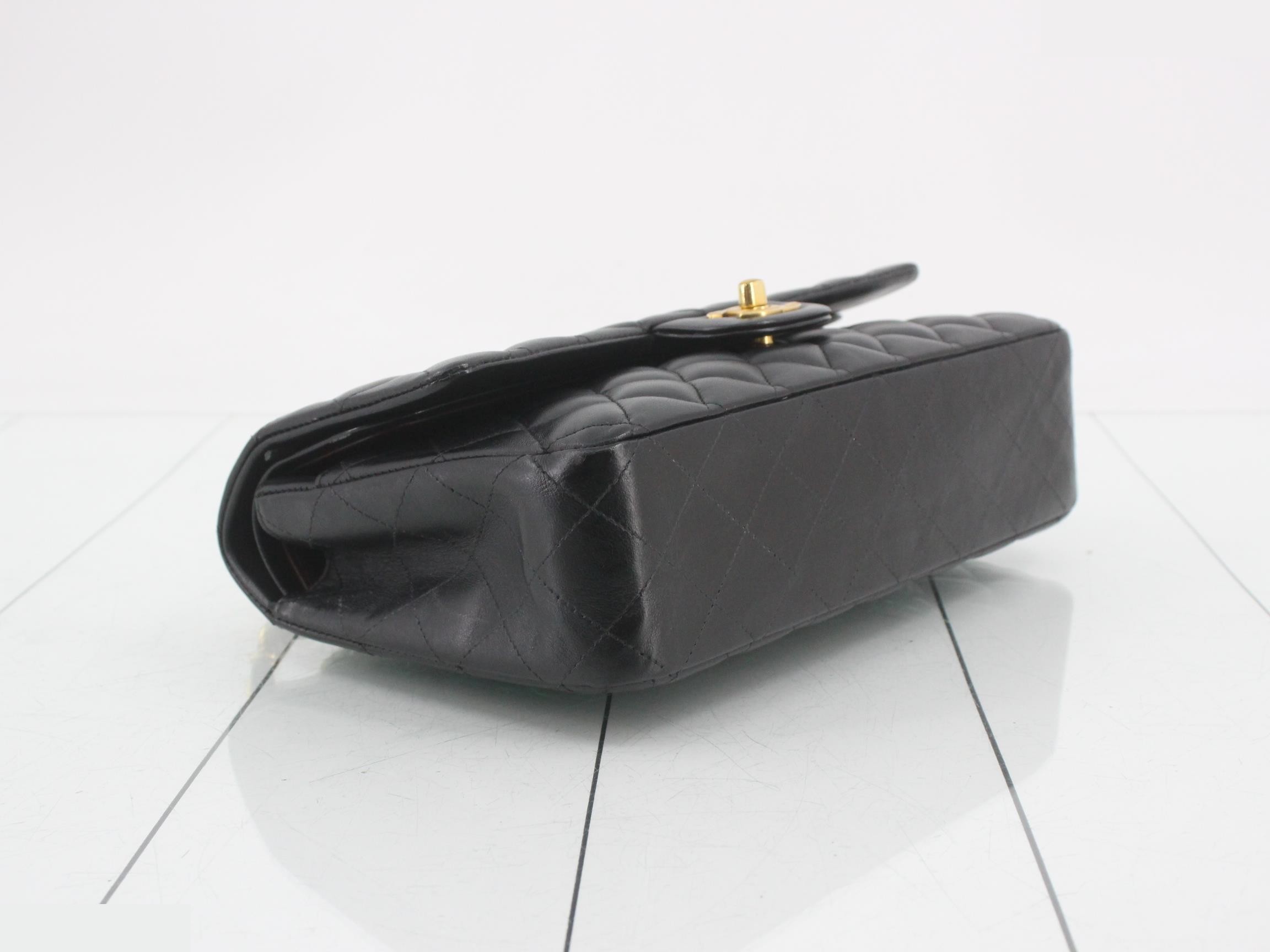 Matelassé 25 Leather Double Flap Double Chain Shoulder Bag — view 5