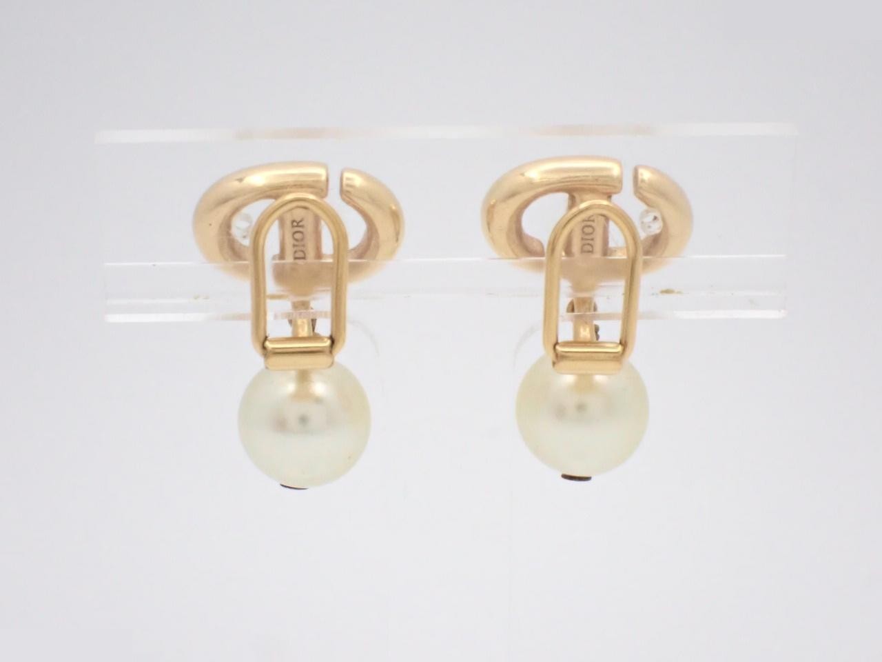 gold — view 2
