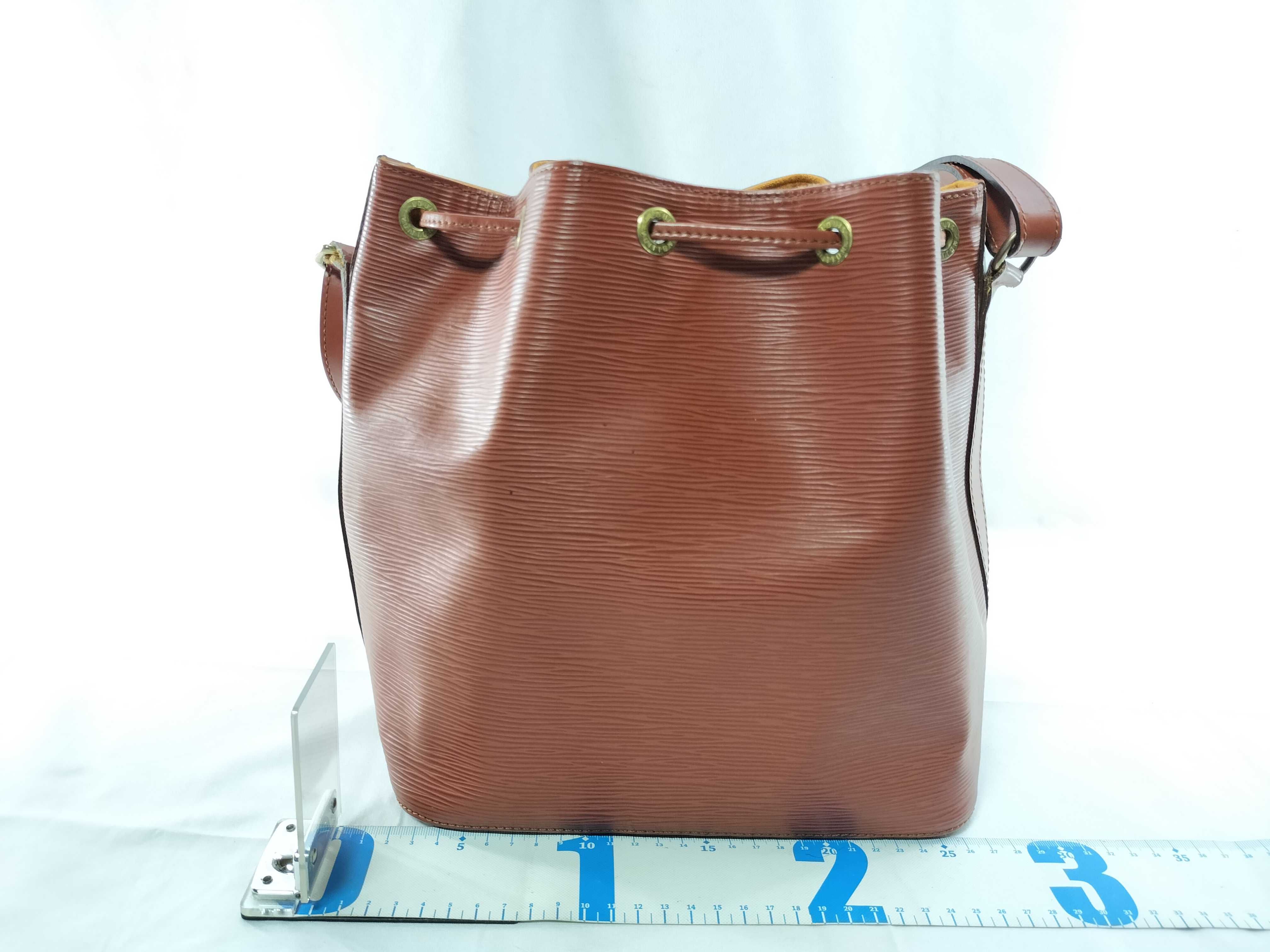 Epi Petit Noé Kenya Brown Shoulder Bag — view 2