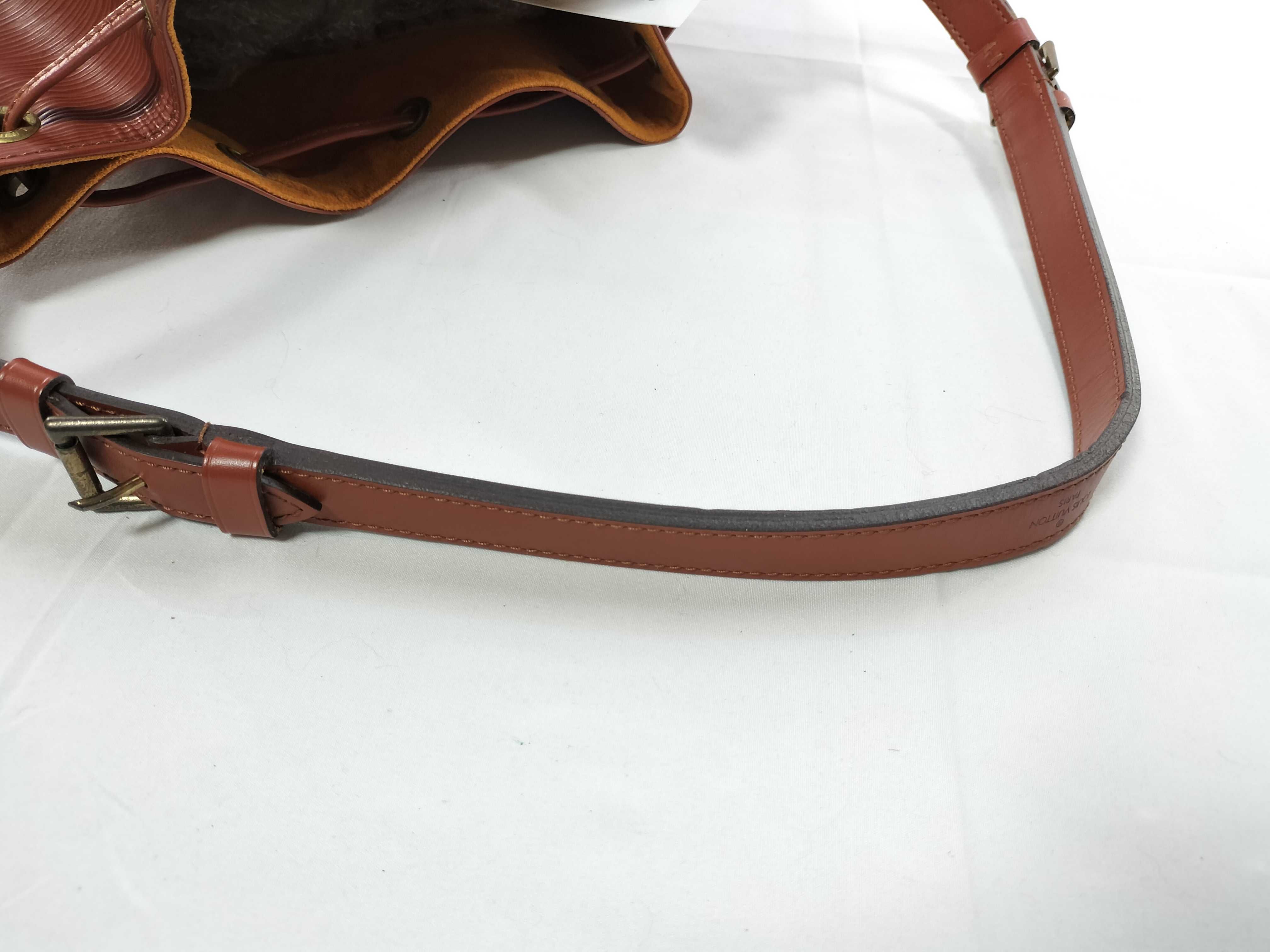 Epi Petit Noé Kenya Brown Shoulder Bag — view 3
