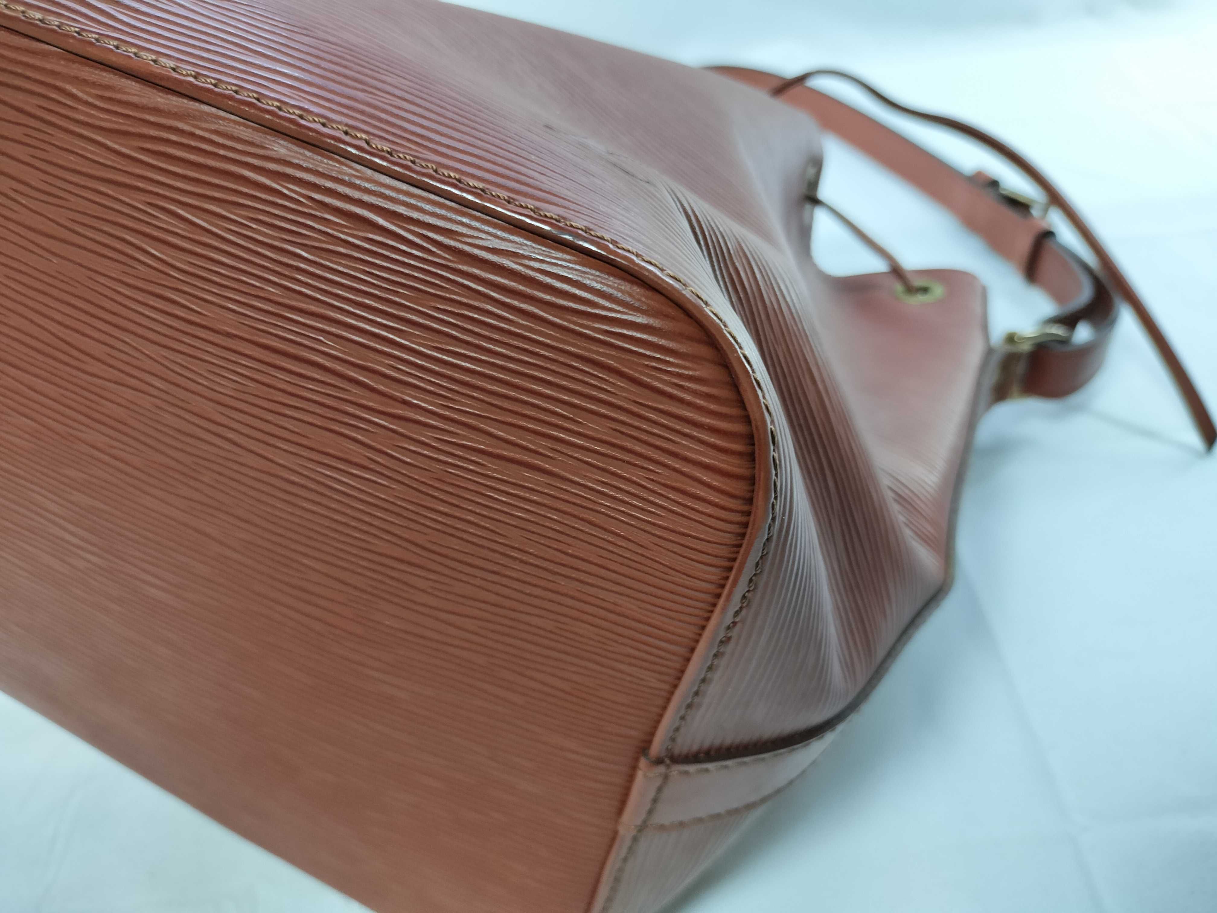Epi Petit Noé Kenya Brown Shoulder Bag — view 6