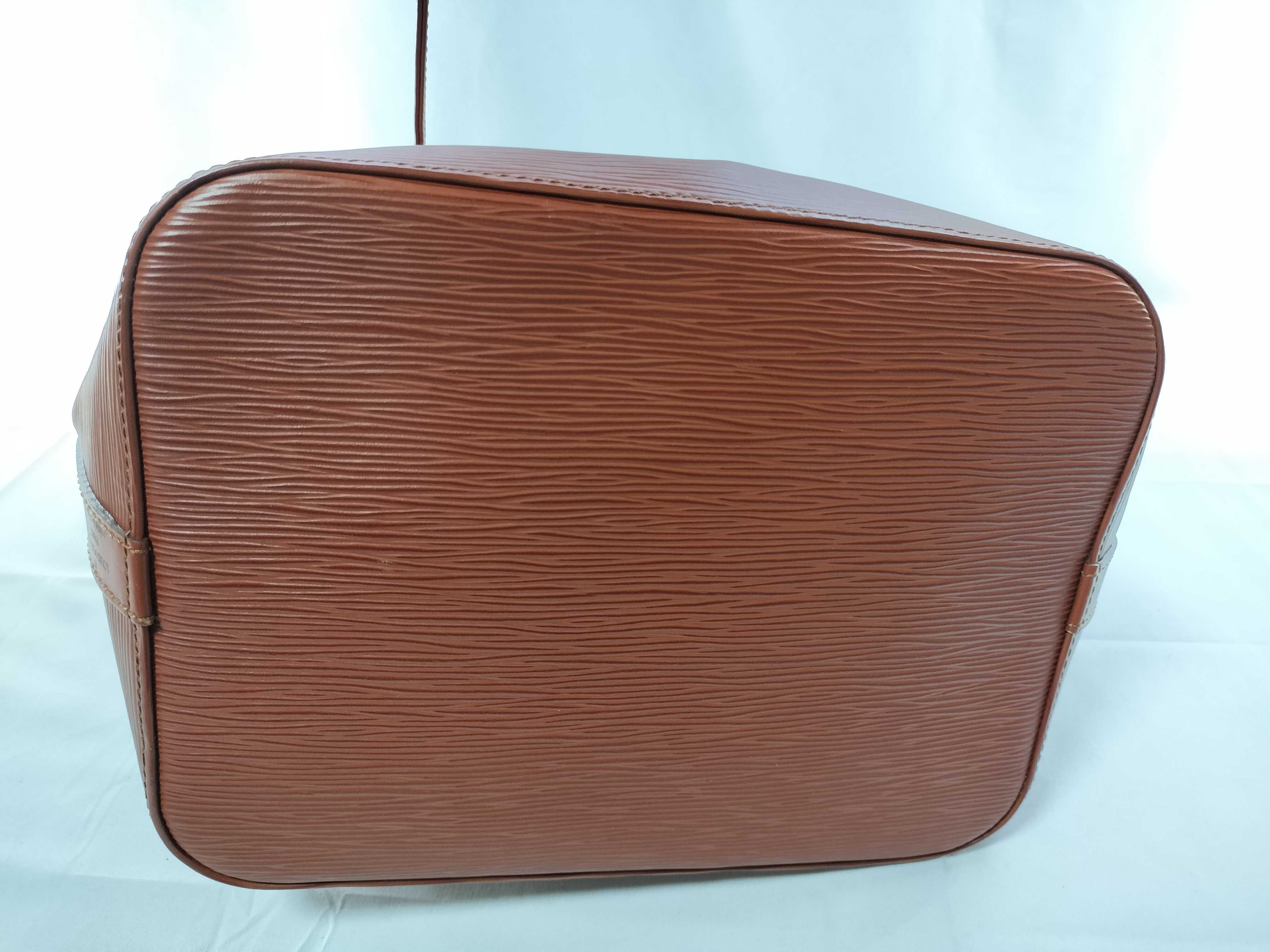 Epi Petit Noé Kenya Brown Shoulder Bag — view 7