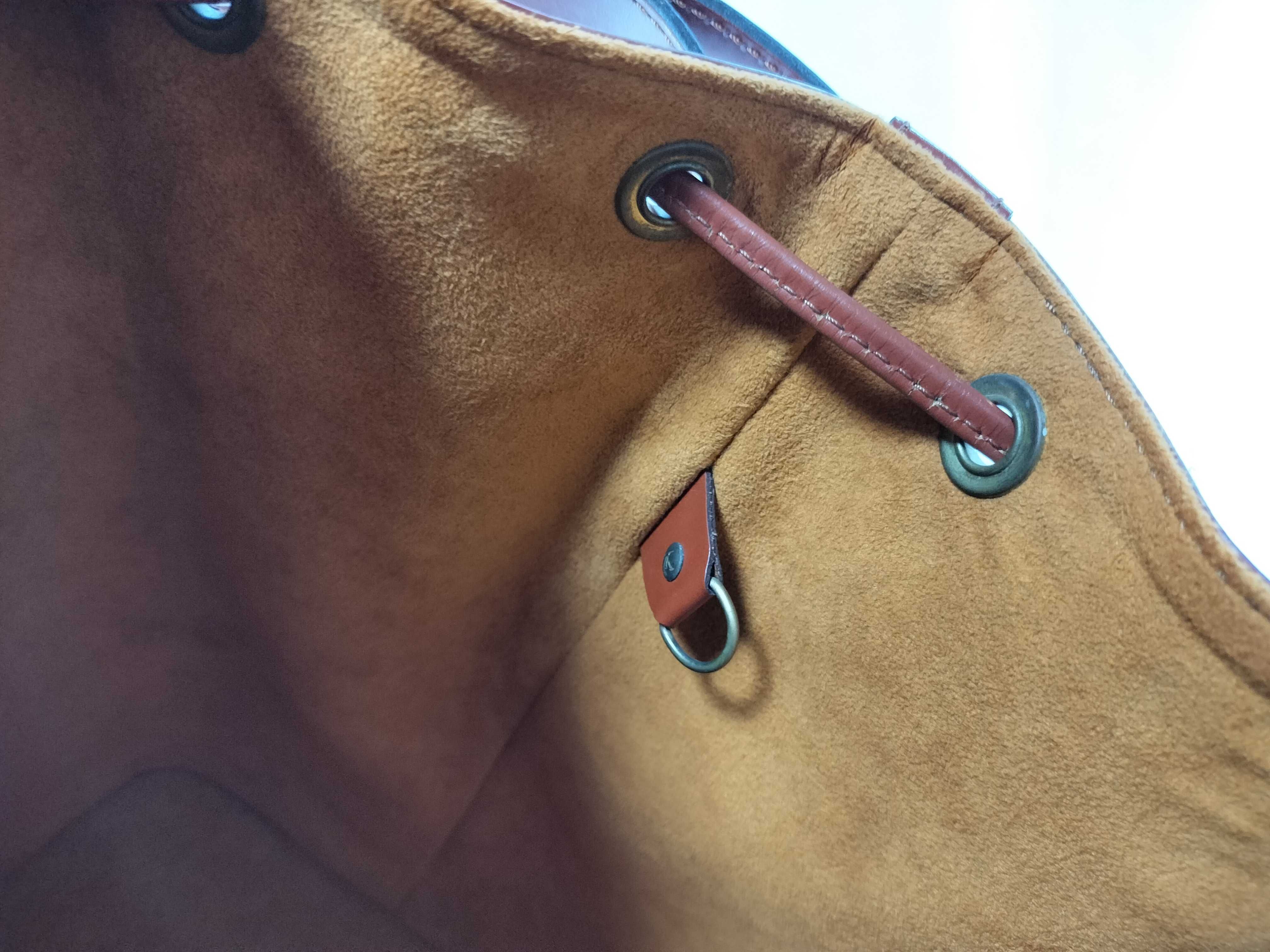 Epi Petit Noé Kenya Brown Shoulder Bag — view 9