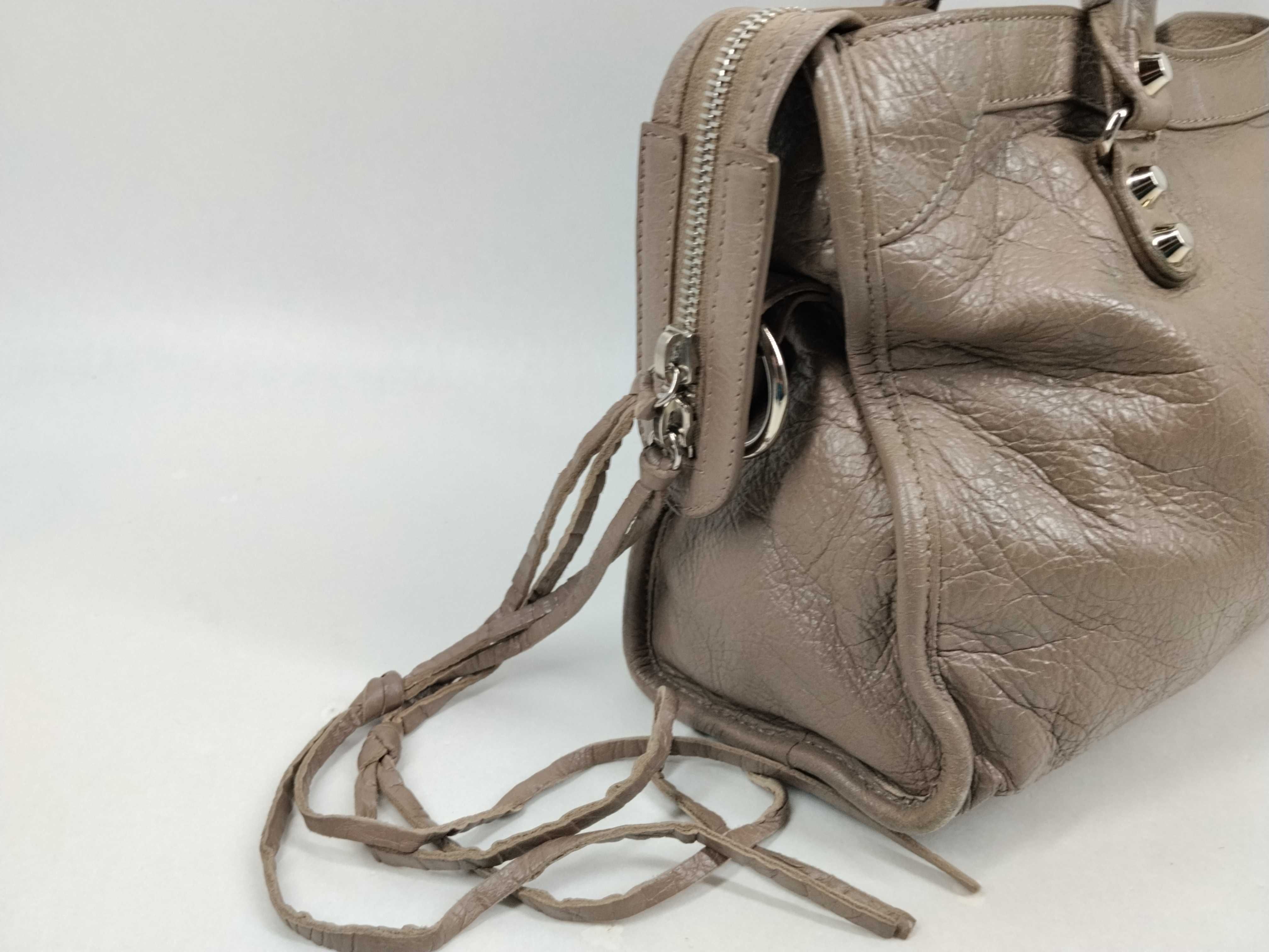 The City ID - Graffiti Classic City Cow Skin Handbag 431621 Mirror Included 1 Handbag — view 5