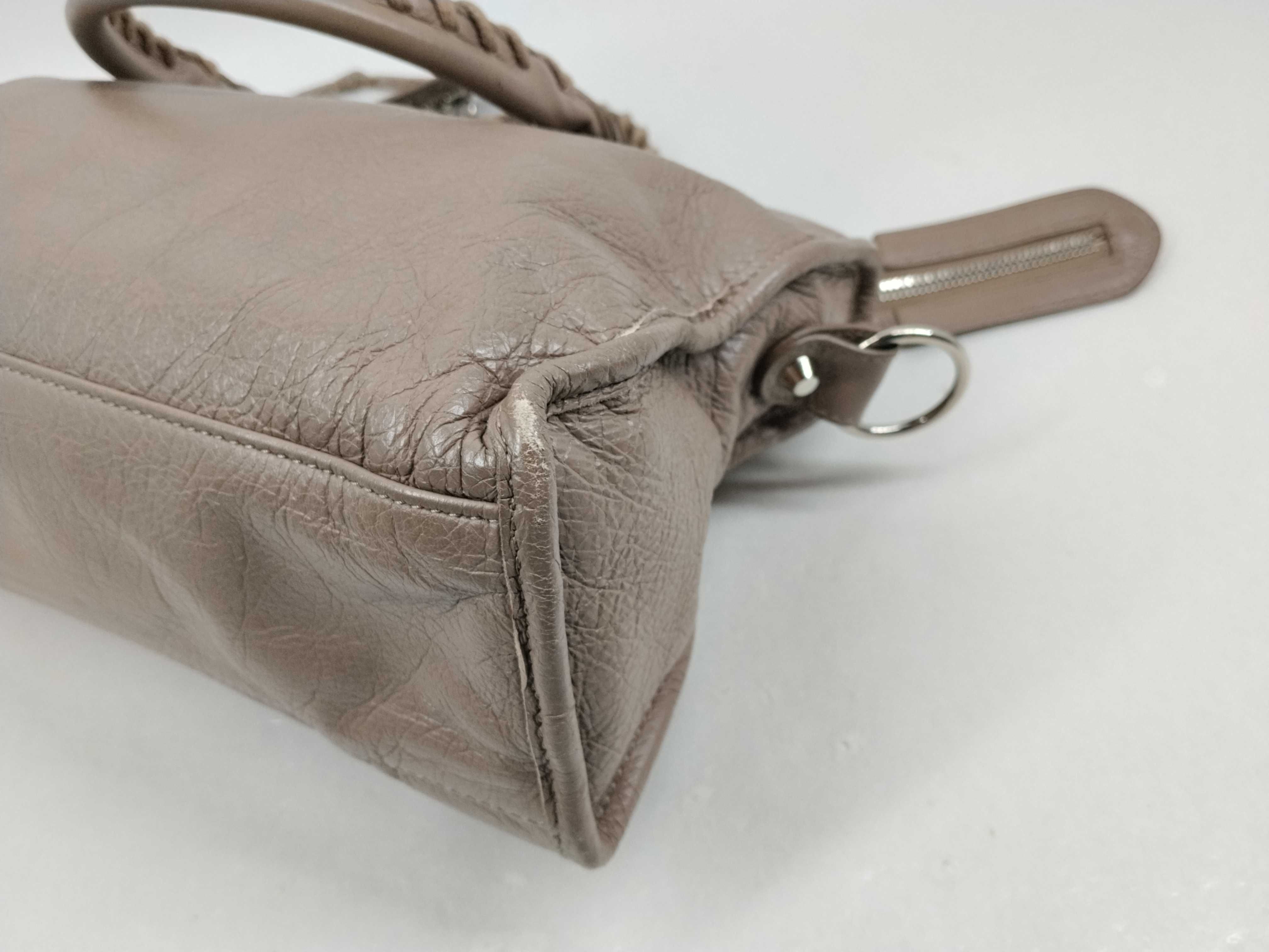 The City ID - Graffiti Classic City Cow Skin Handbag 431621 Mirror Included 1 Handbag — view 9