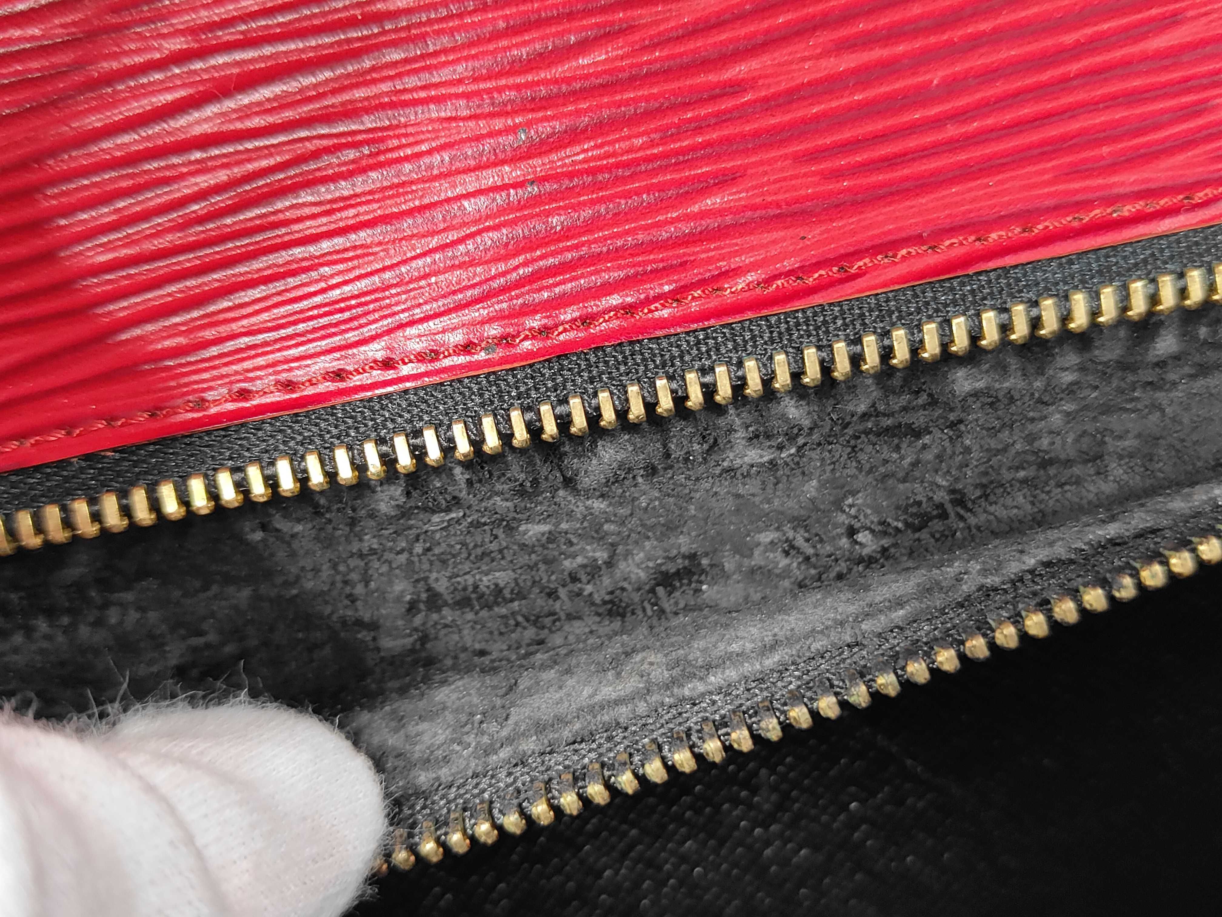 Epi Monceau 2-way shoulder bag with strap, Castilian red. — view 10