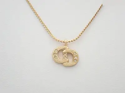 necklace, neck circumference approximately 46 cm