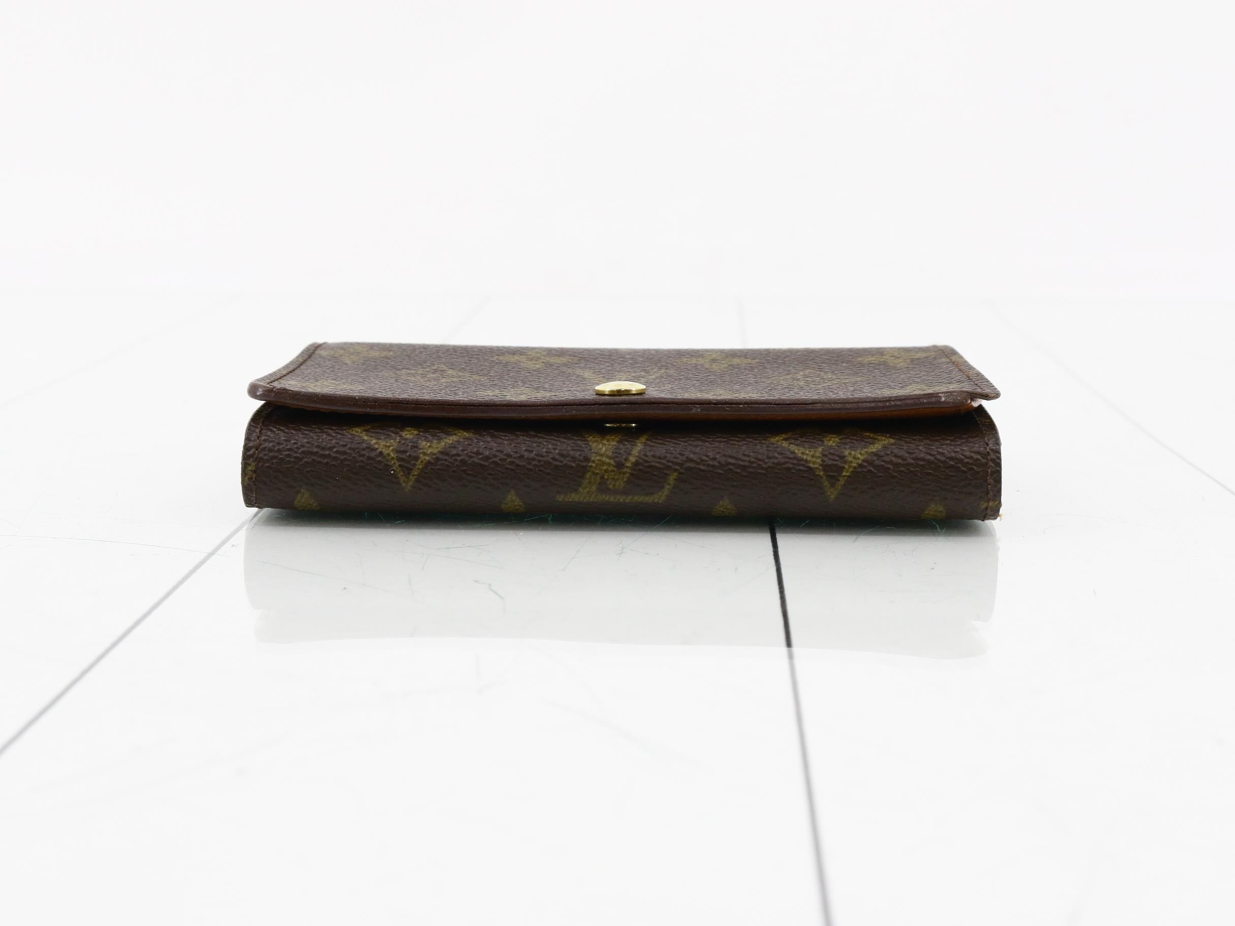 Monogram wallet — view 3