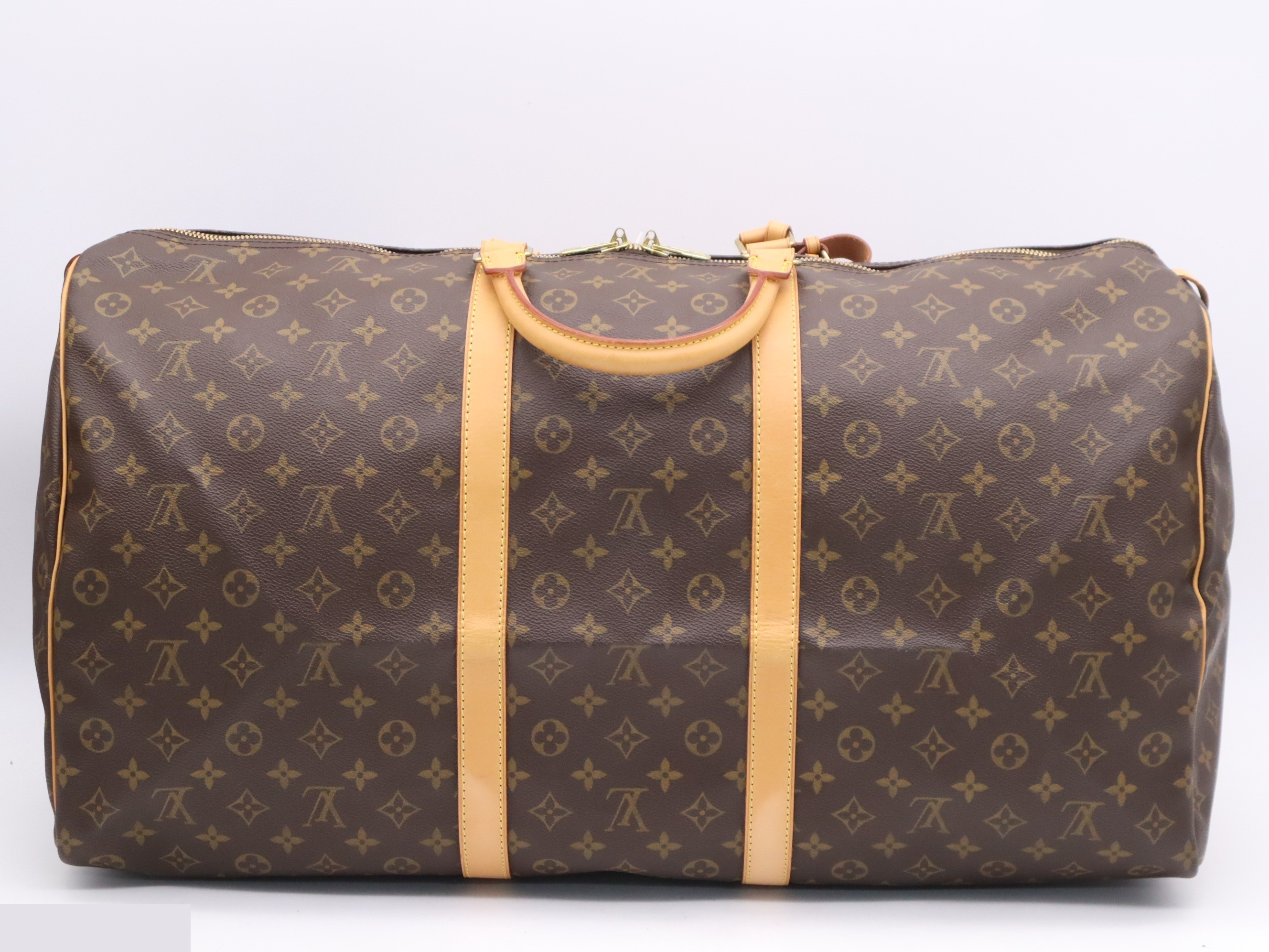Keepall 60 with padlock, 2 keys, name tag, and handle strap. — view 2