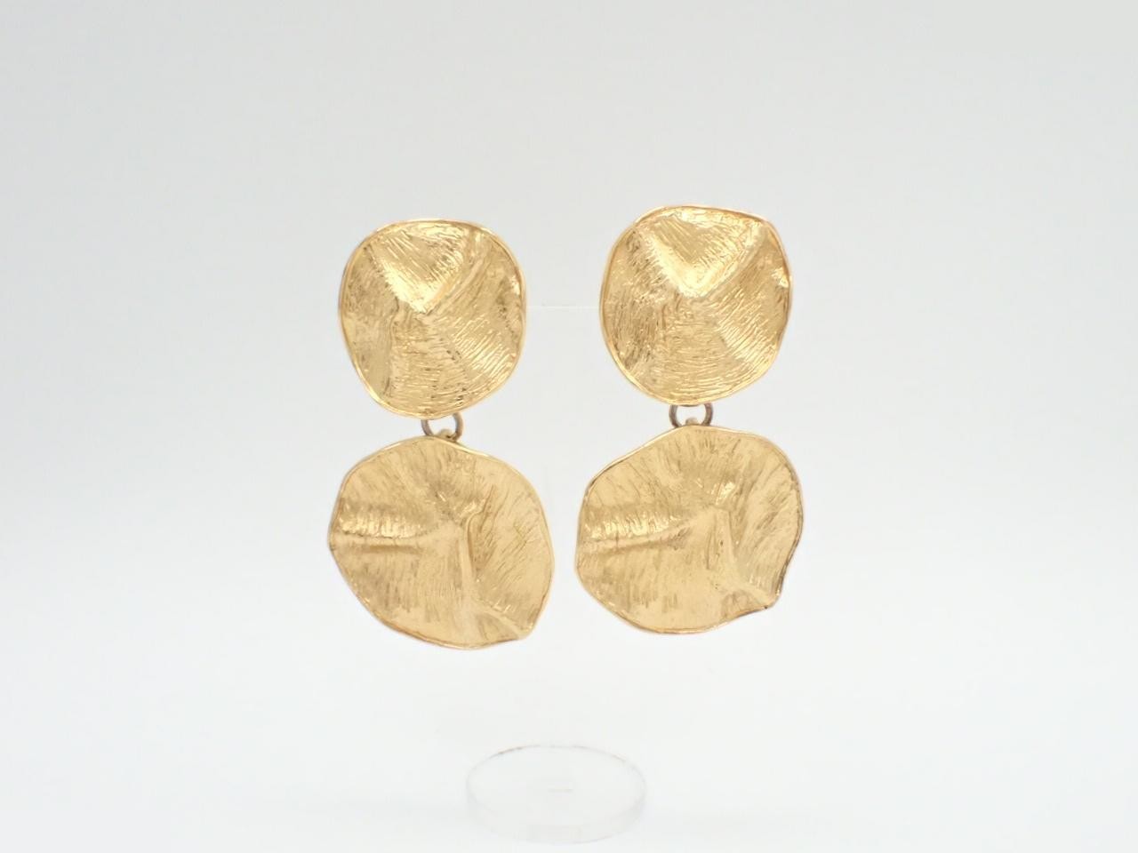 Other lines: Precious metals and earrings