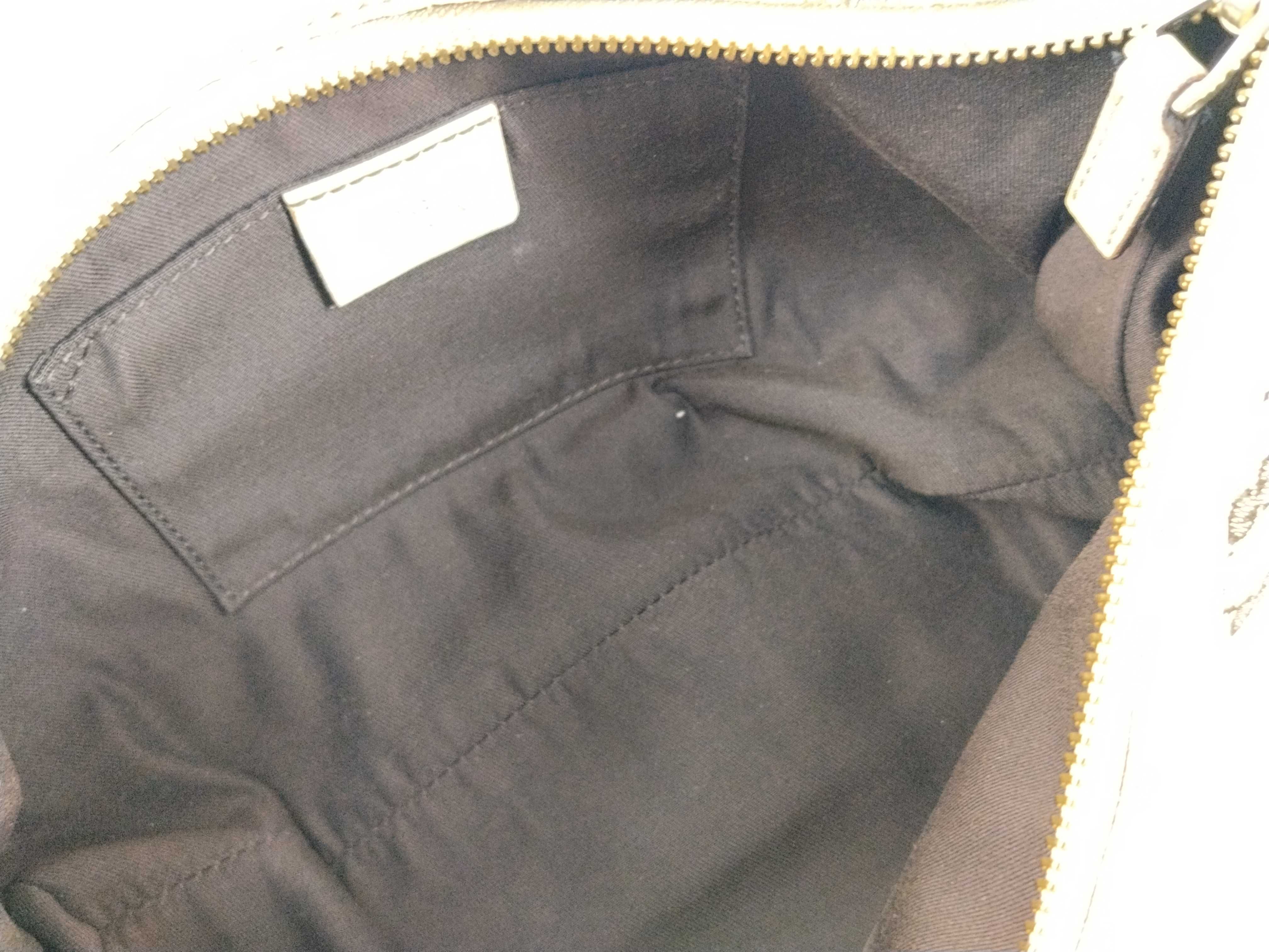 GG Canvas Shoulder Bag — view 11