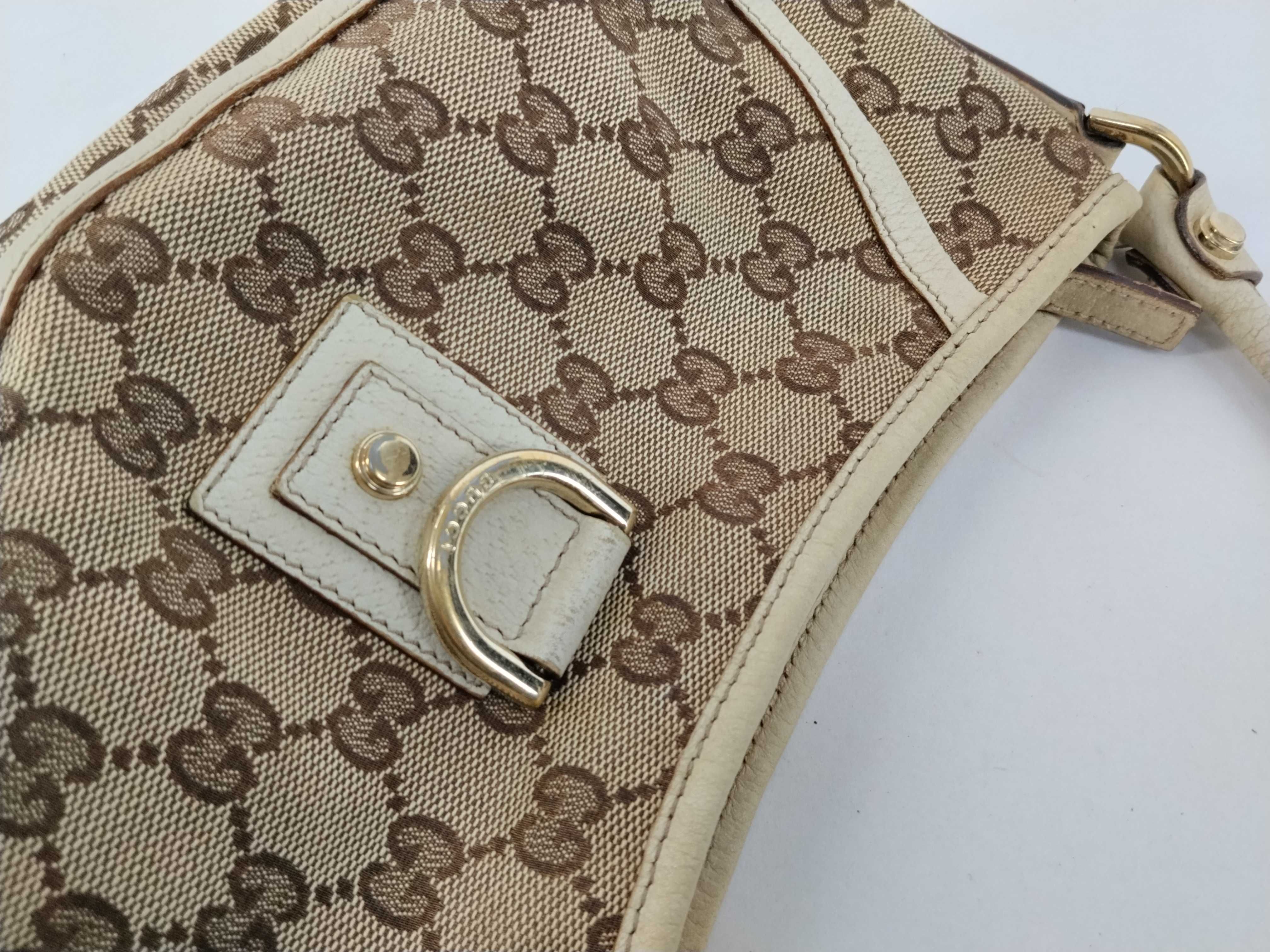 GG Canvas Shoulder Bag — view 9
