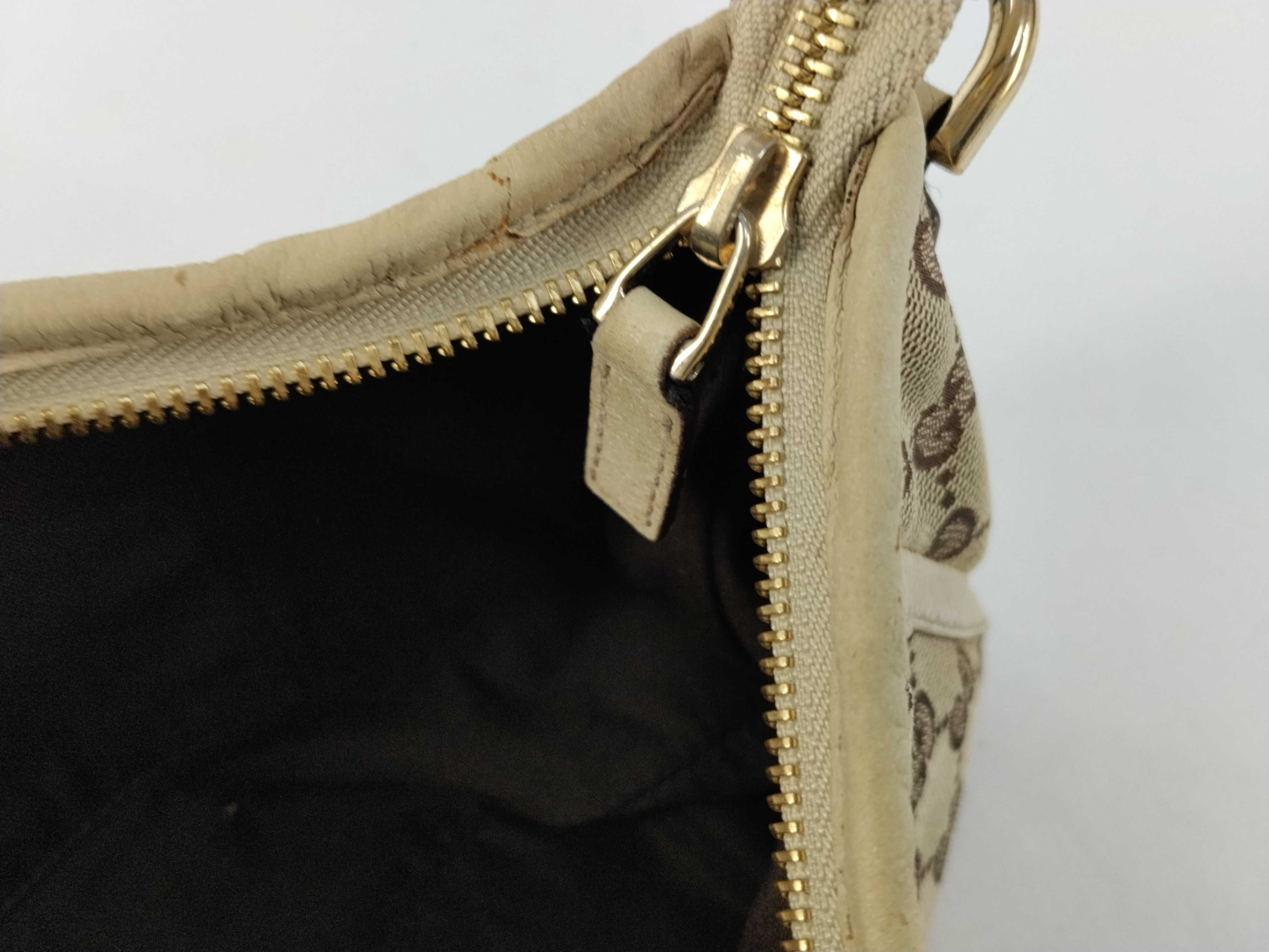 GG Canvas Shoulder Bag — view 10