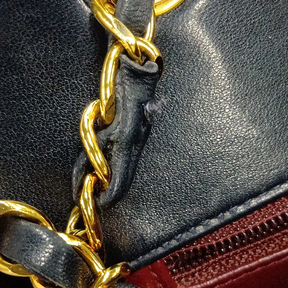 Matelassé Lambskin Single Flap Single Chain Bag, Diana Flap, Navy, Gold Hardware, 5732871 (Serial Number 5) — view 11